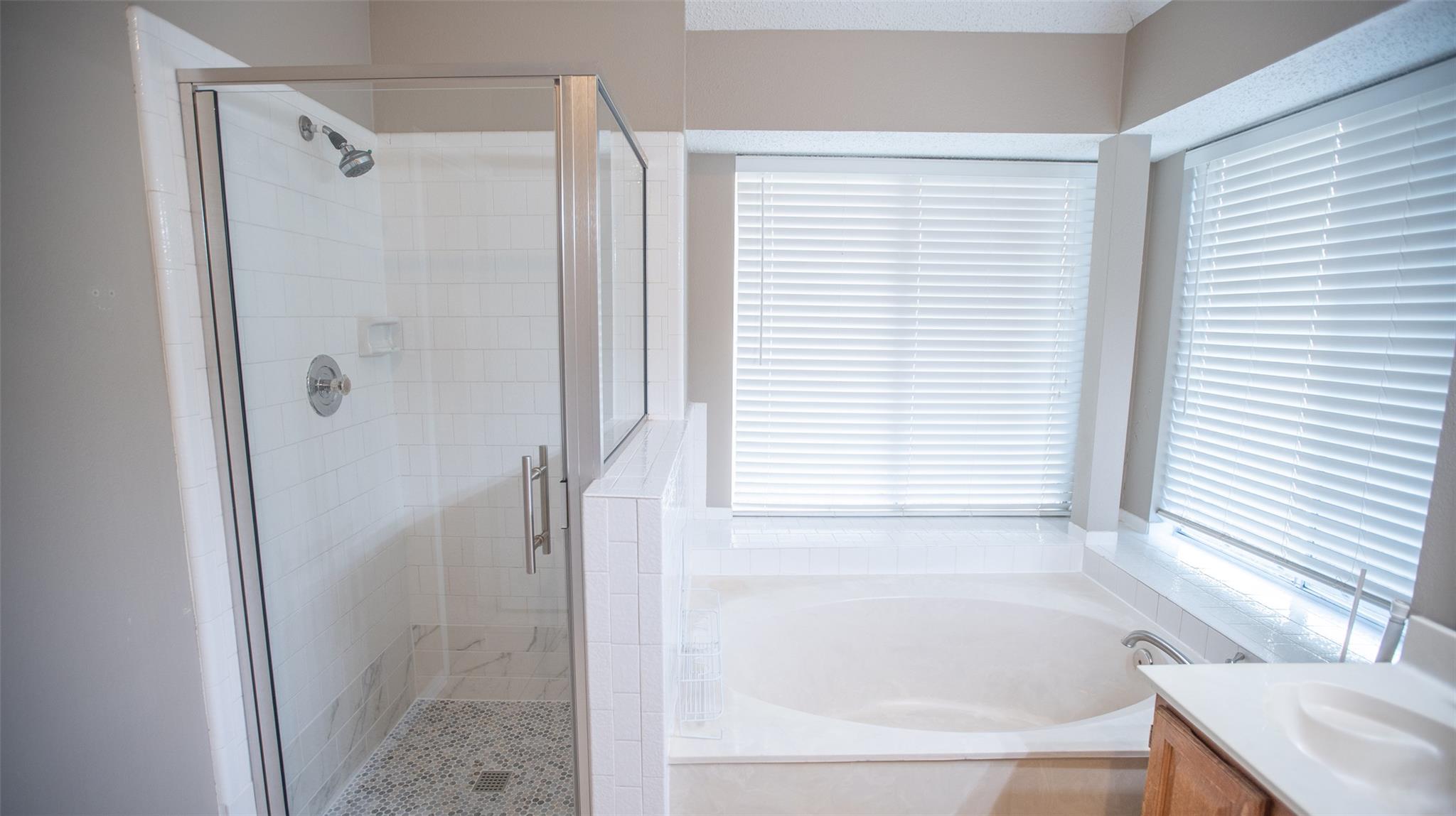 401 Parkview Dr, Pflugerville, TX 78660