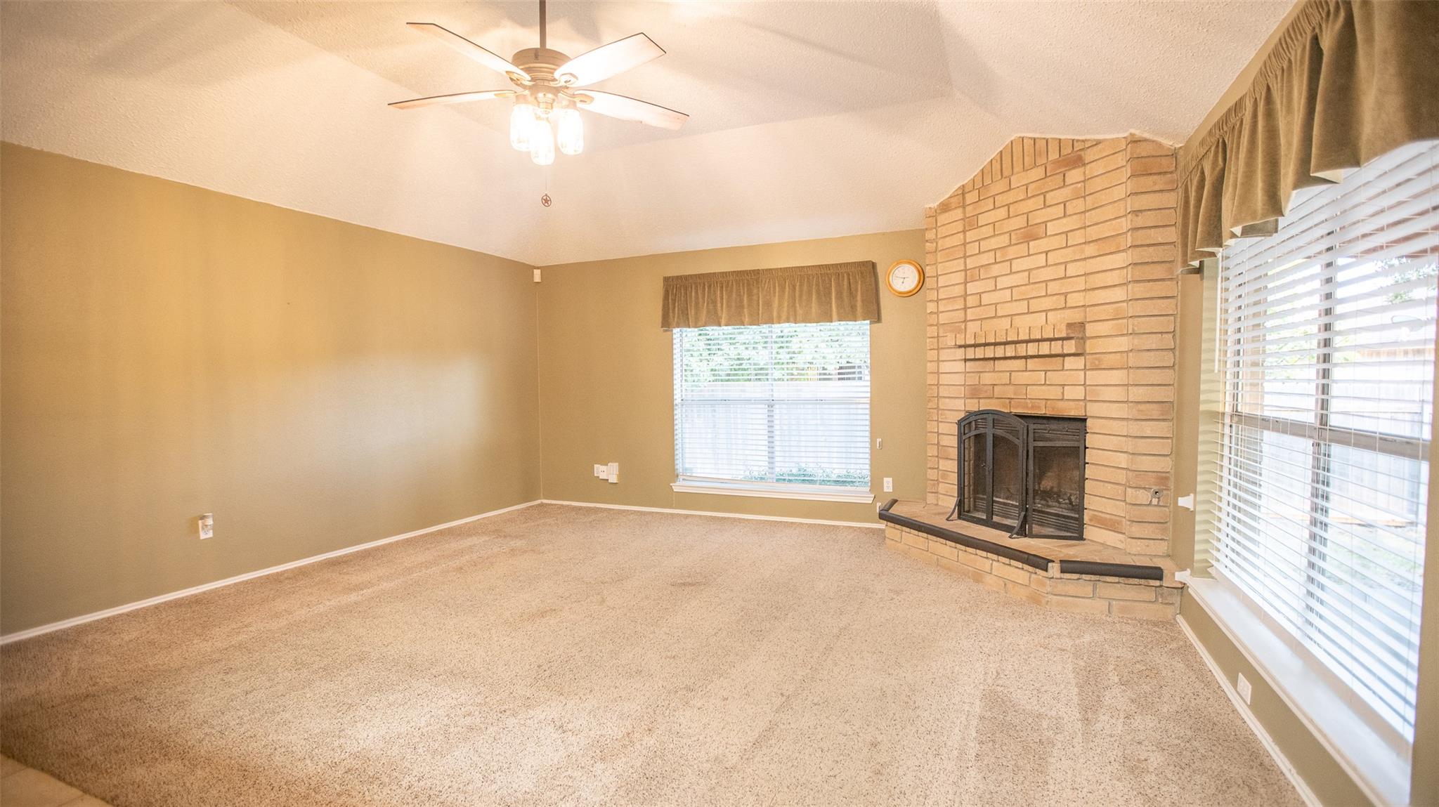 401 Parkview Dr, Pflugerville, TX 78660