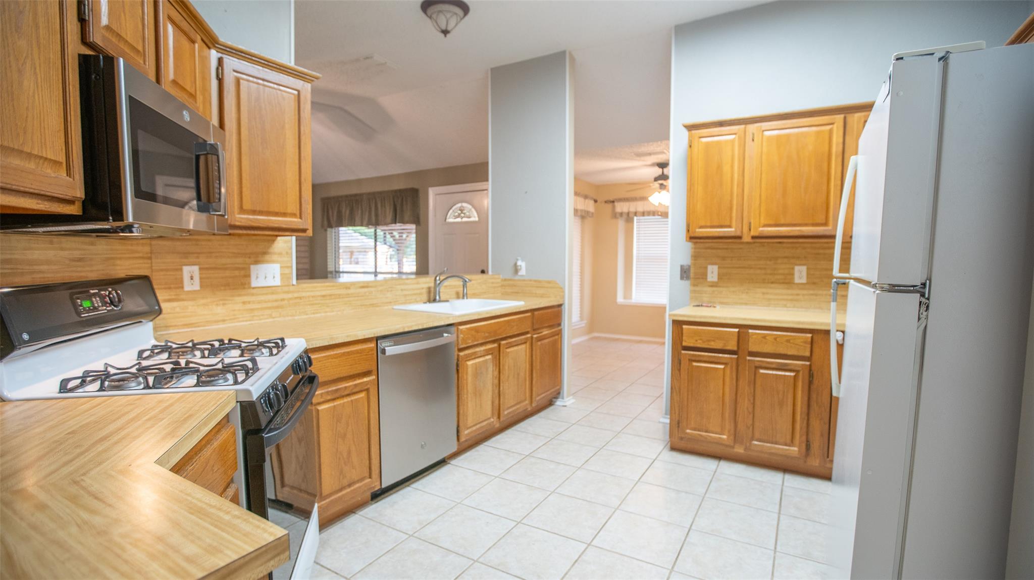 401 Parkview Dr, Pflugerville, TX 78660