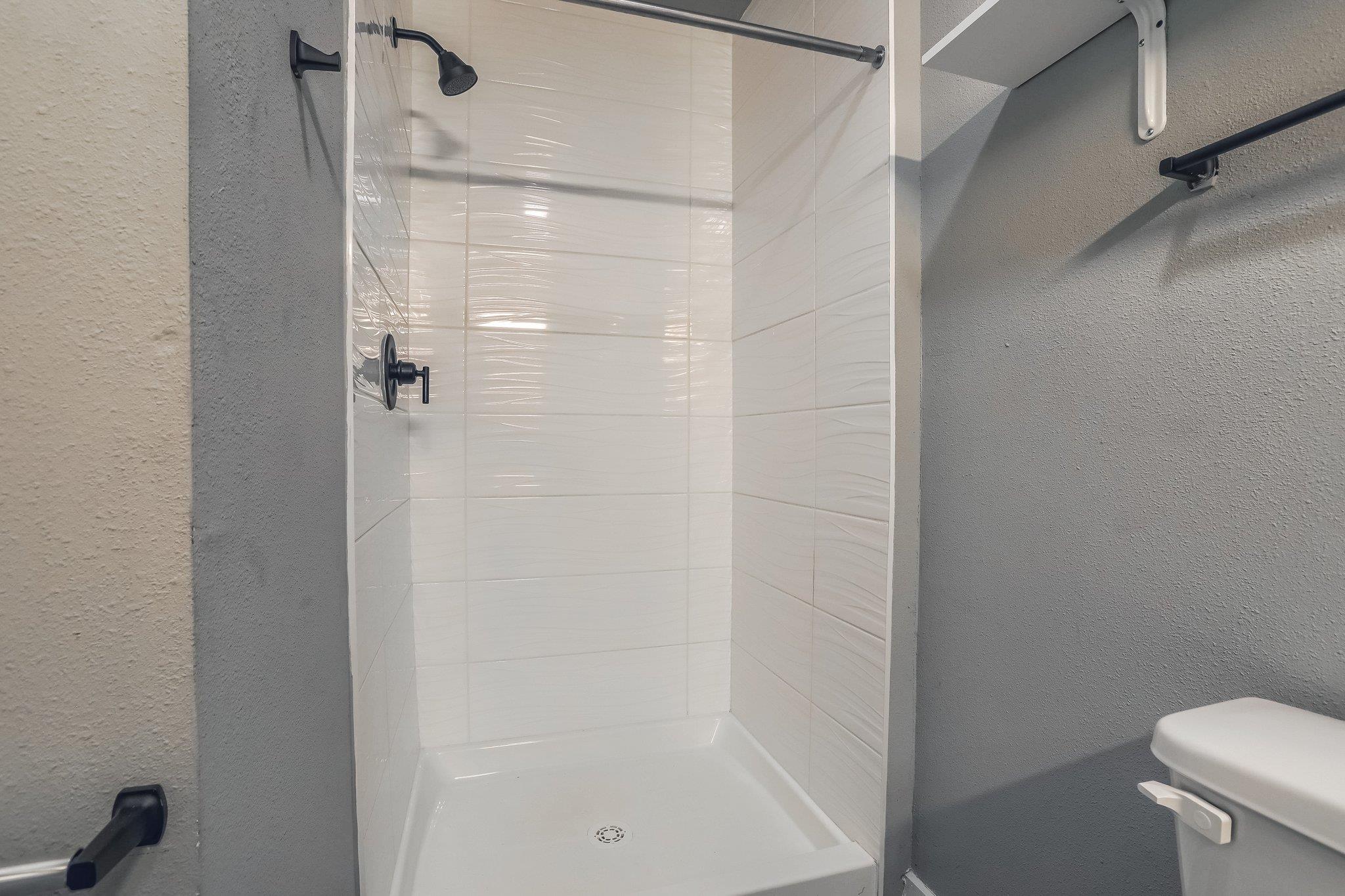 5909 Lago Vista Way # A, Lago Vista, TX 78645