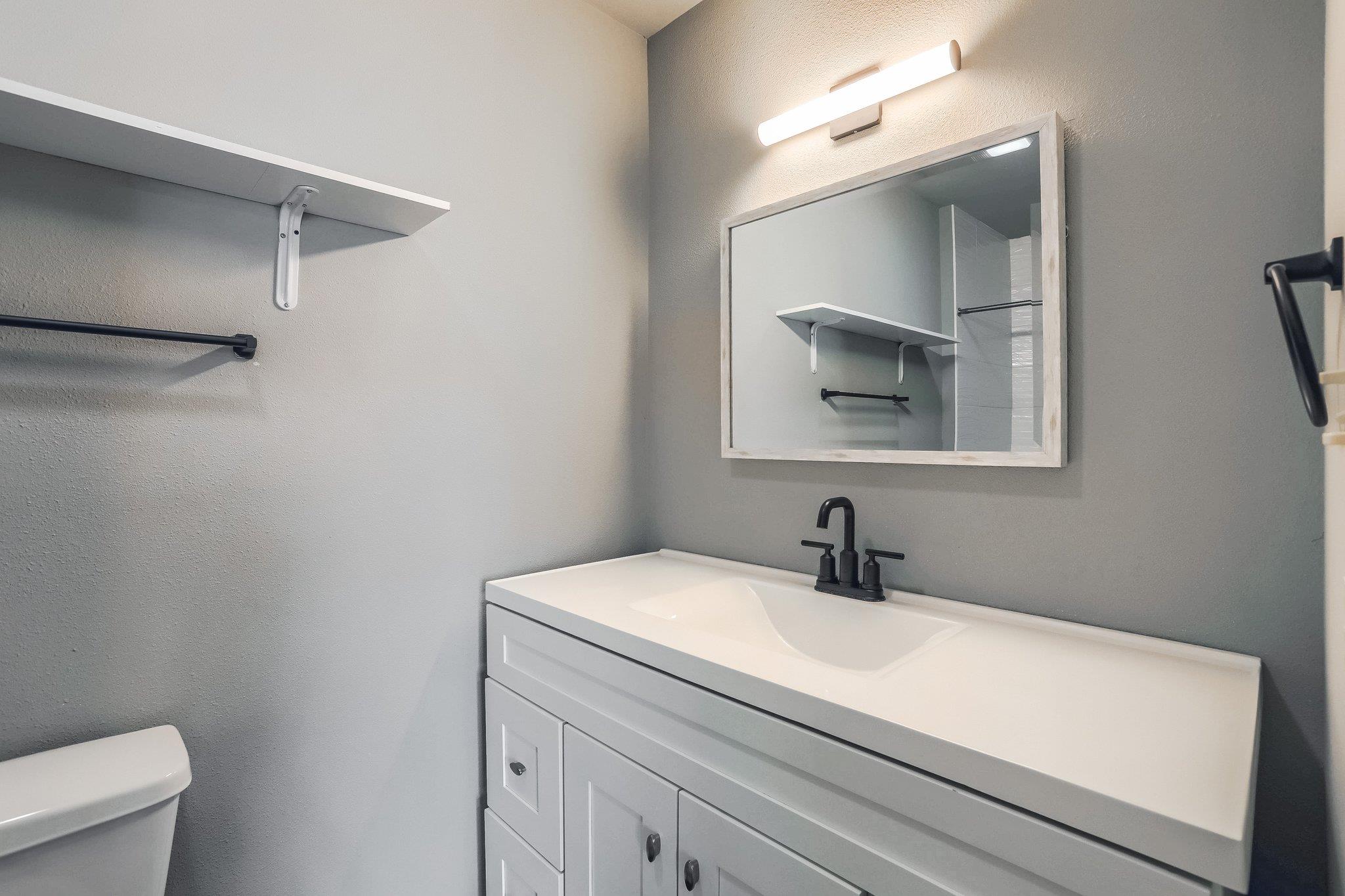 5909 Lago Vista Way # A, Lago Vista, TX 78645