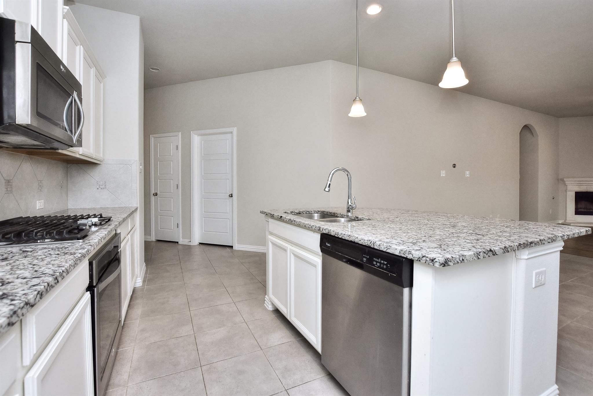 409 Bluehaw Dr, Georgetown, TX 78628