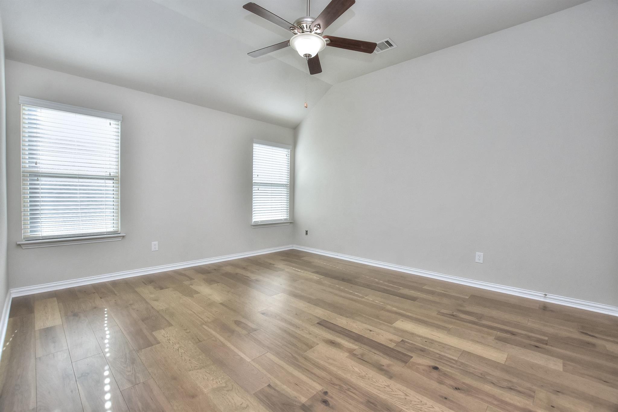 409 Bluehaw Dr, Georgetown, TX 78628