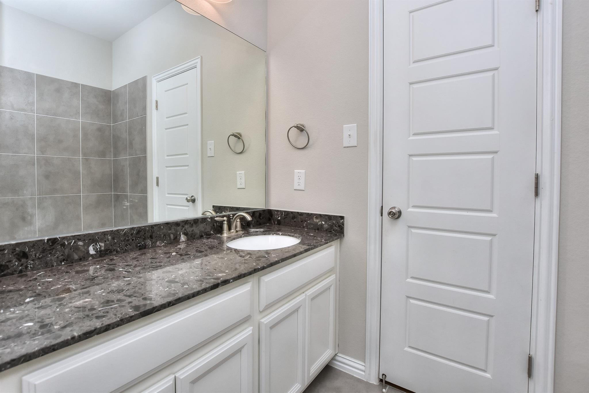 409 Bluehaw Dr, Georgetown, TX 78628