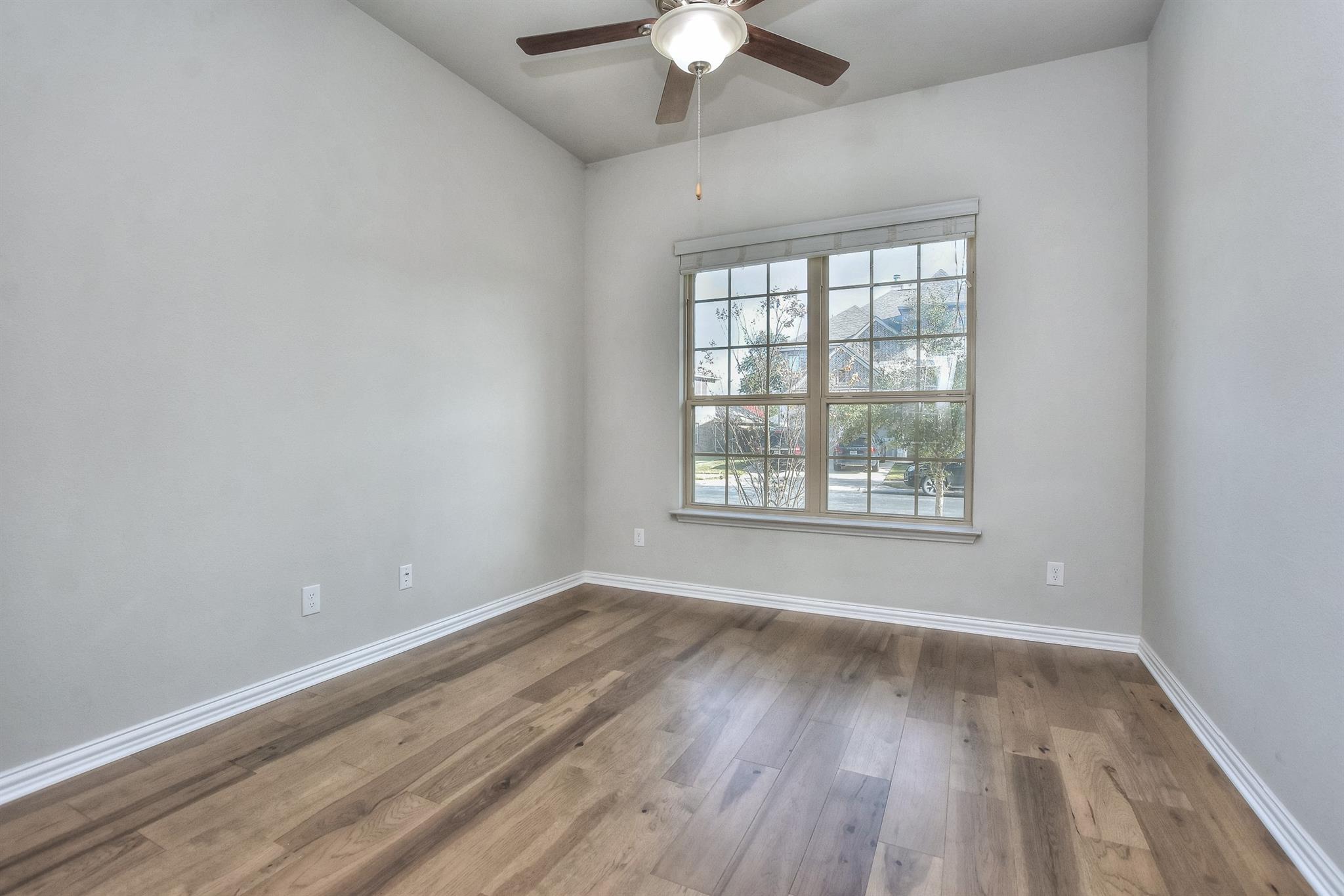 409 Bluehaw Dr, Georgetown, TX 78628