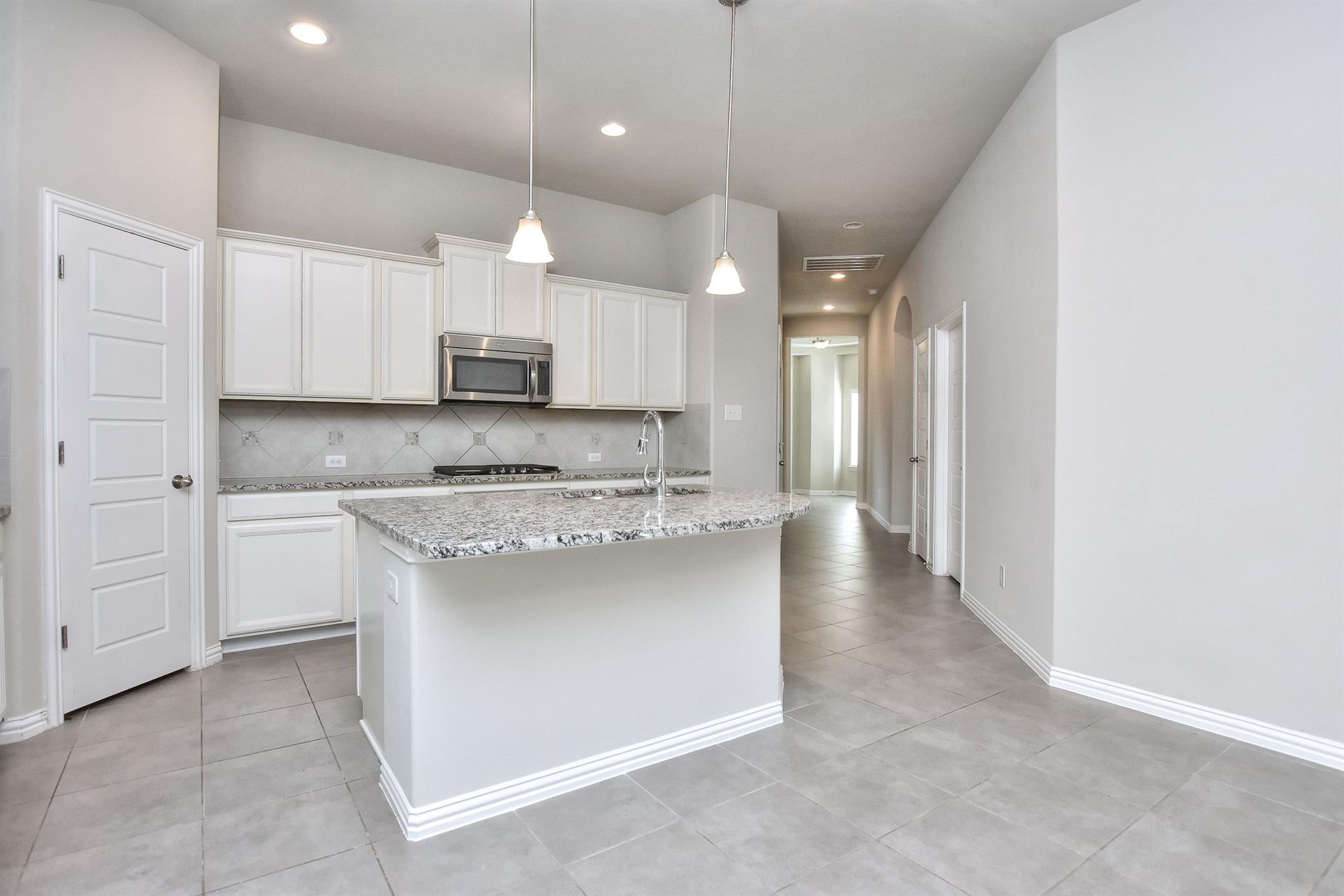 409 Bluehaw Dr, Georgetown, TX 78628