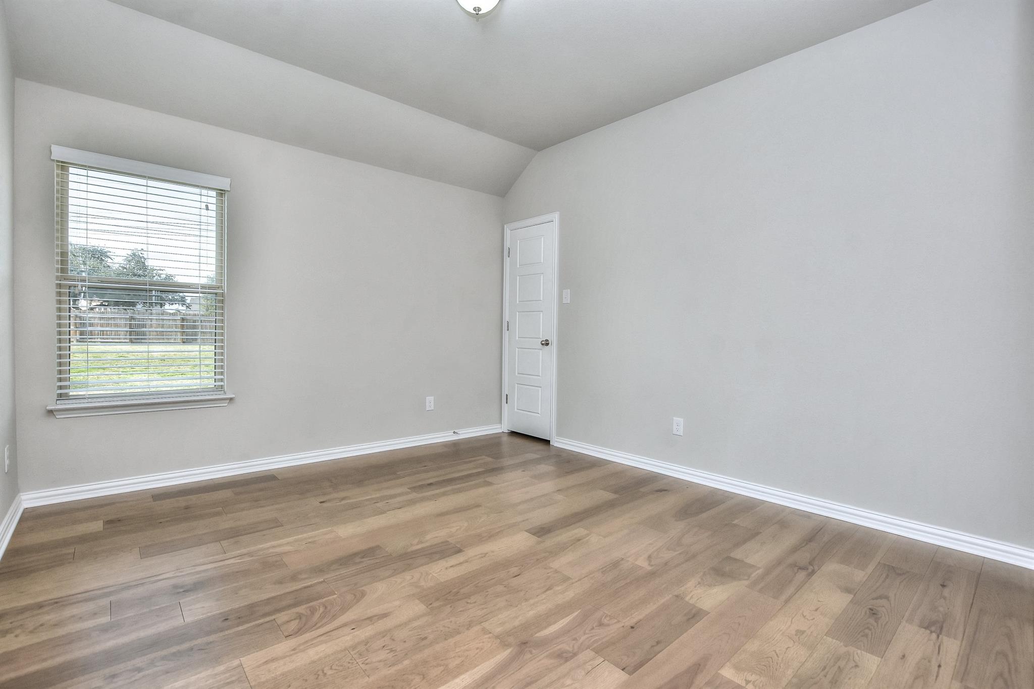 409 Bluehaw Dr, Georgetown, TX 78628