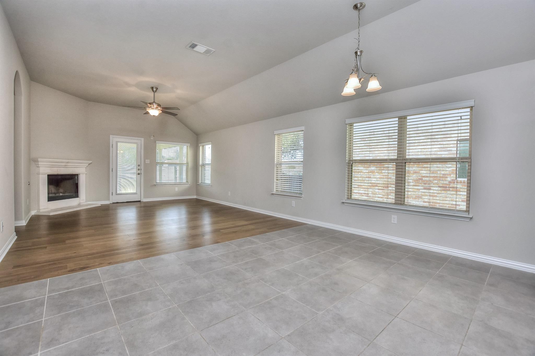 409 Bluehaw Dr, Georgetown, TX 78628