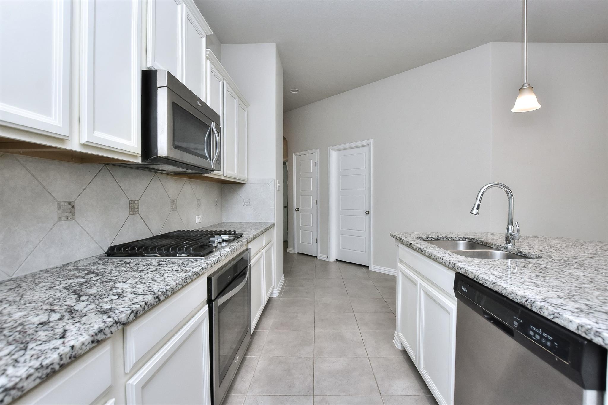 409 Bluehaw Dr, Georgetown, TX 78628