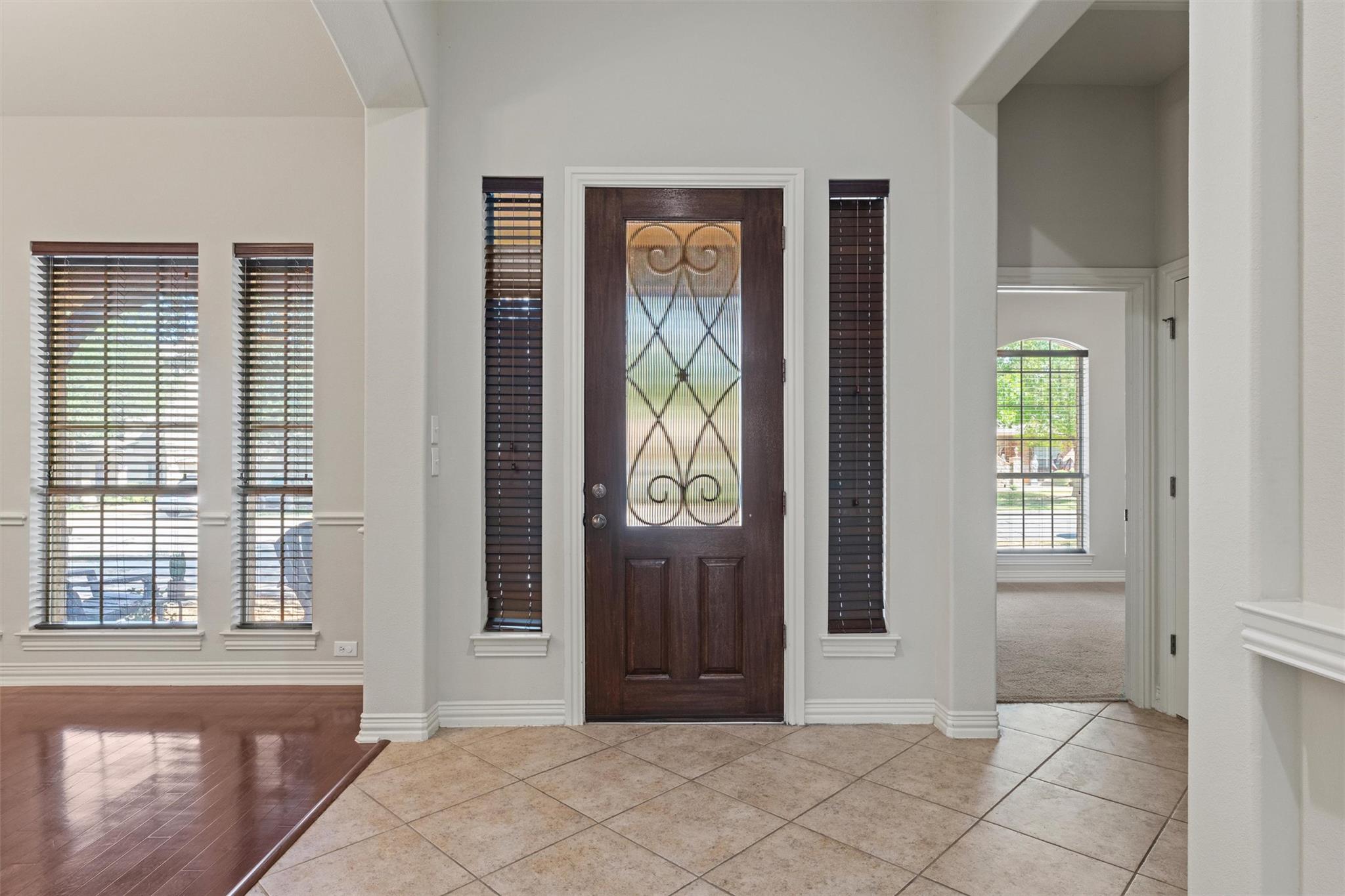 1240 Pine Forest Cir, Round Rock, TX 78665