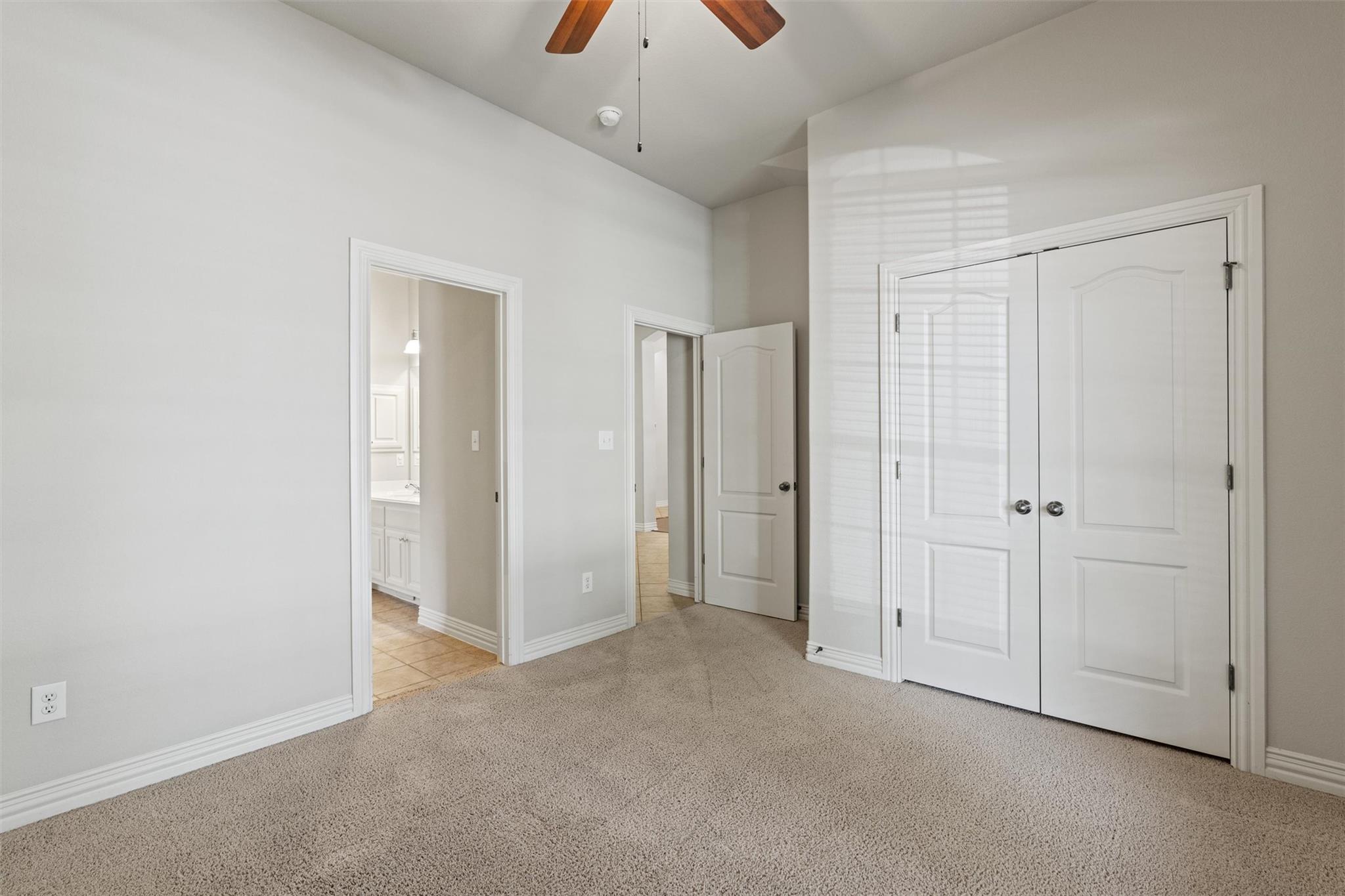 1240 Pine Forest Cir, Round Rock, TX 78665