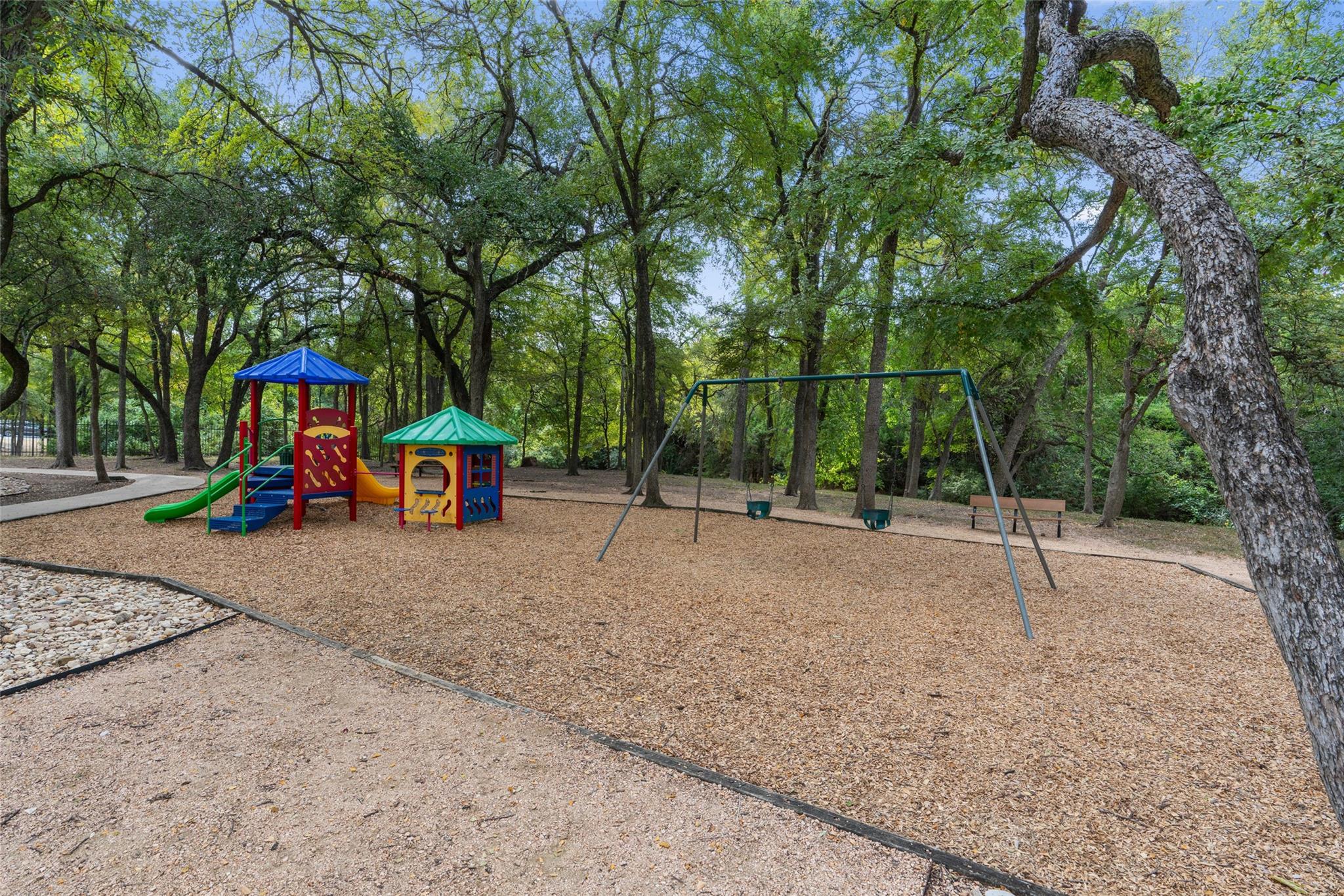 1240 Pine Forest Cir, Round Rock, TX 78665