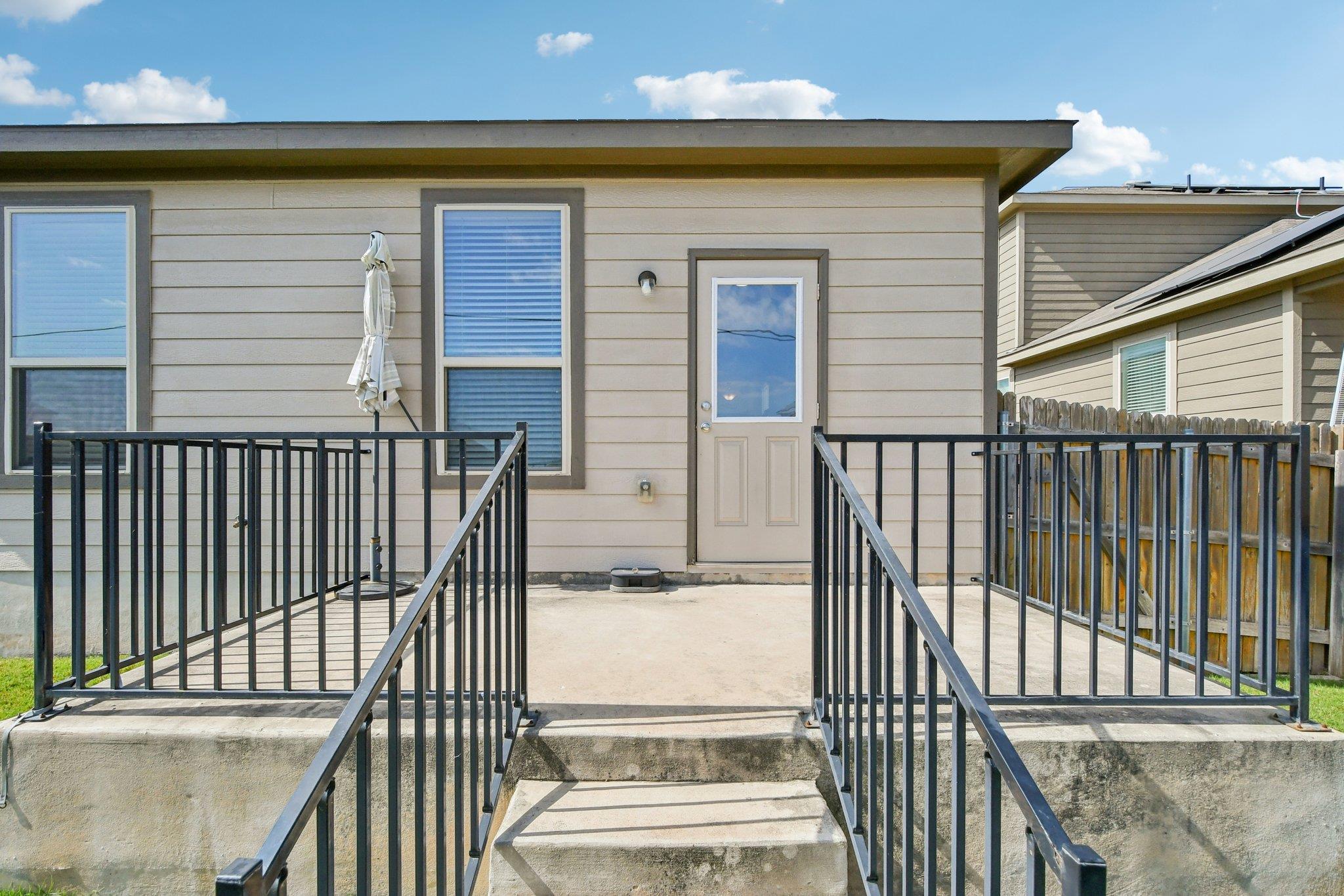 213 Ibis Falls Loop, Jarrell, TX 76537