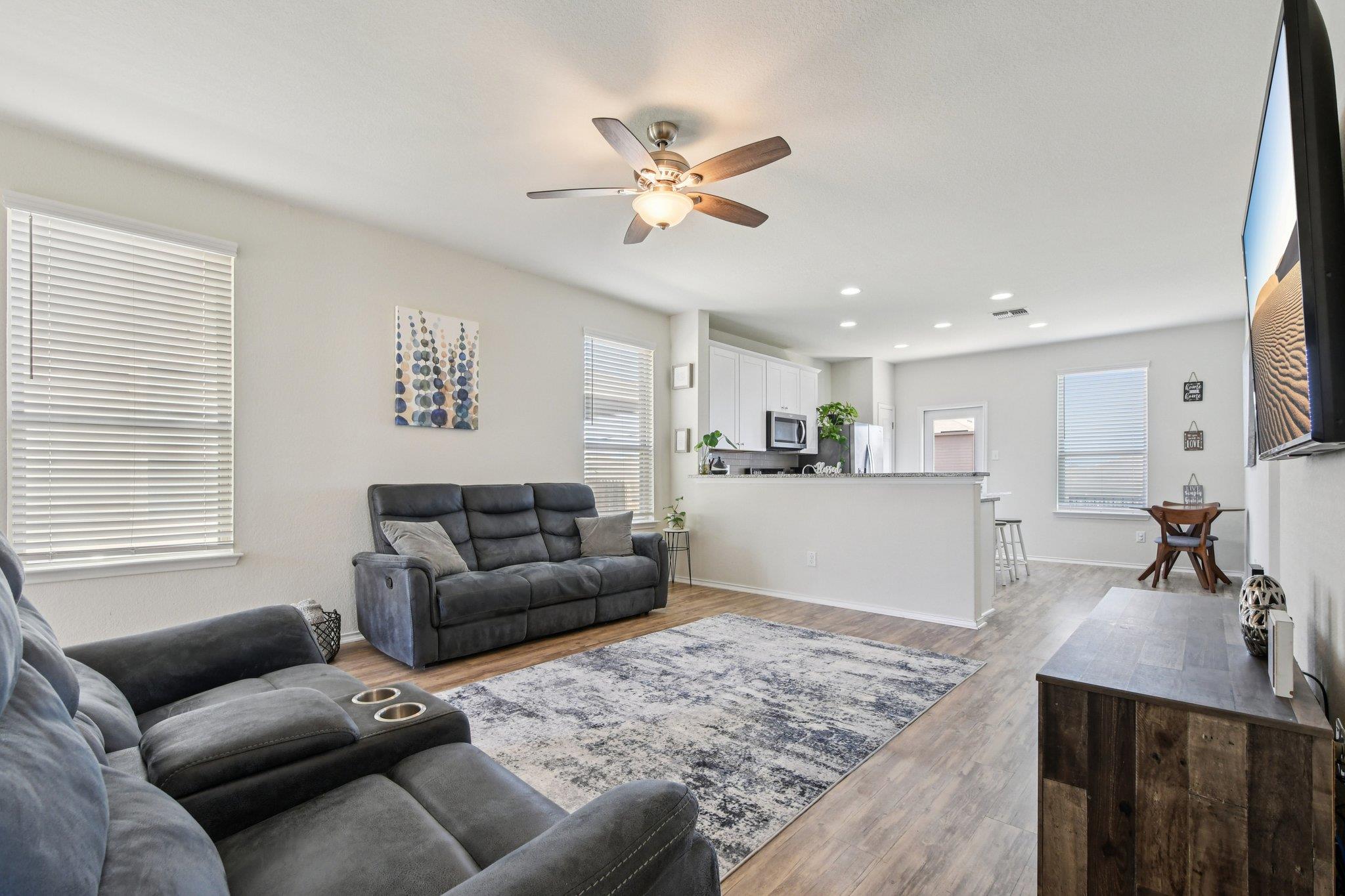 213 Ibis Falls Loop, Jarrell, TX 76537