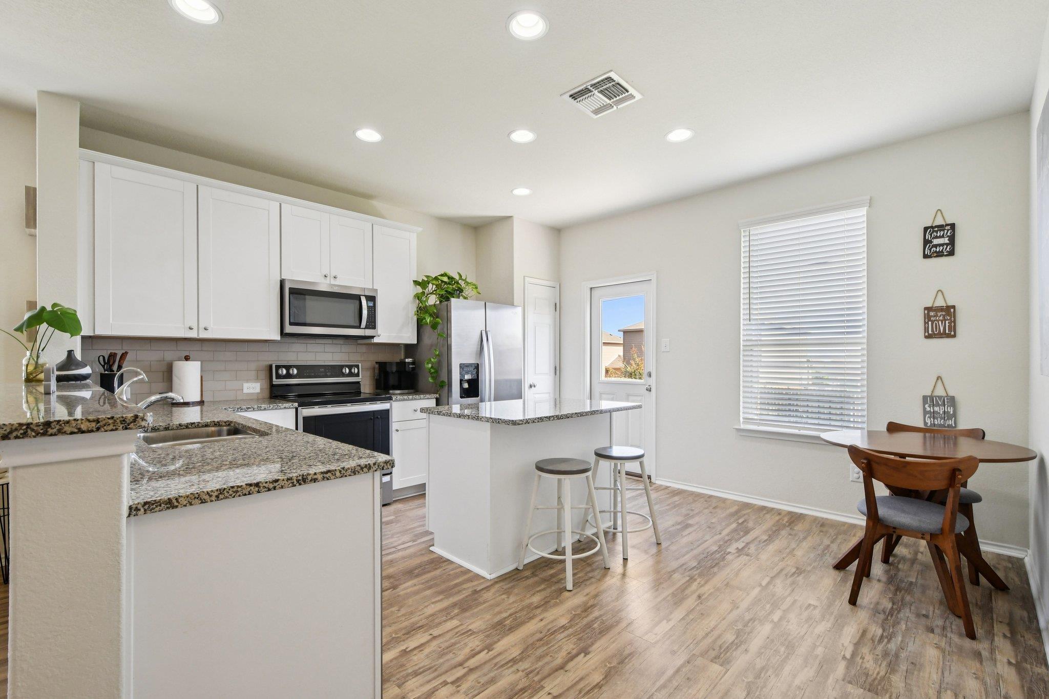 213 Ibis Falls Loop, Jarrell, TX 76537