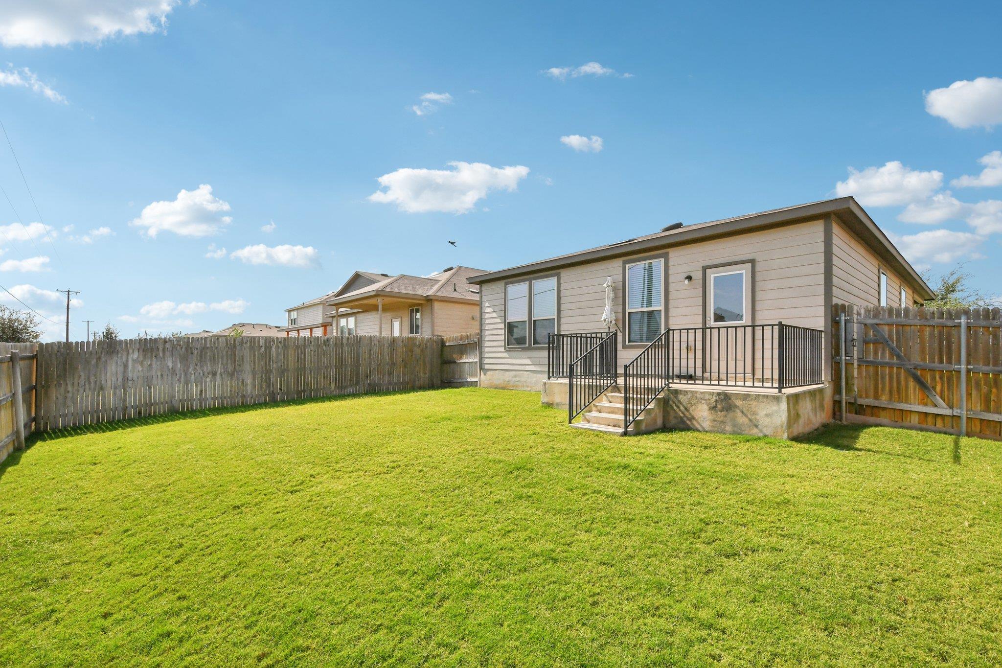 213 Ibis Falls Loop, Jarrell, TX 76537