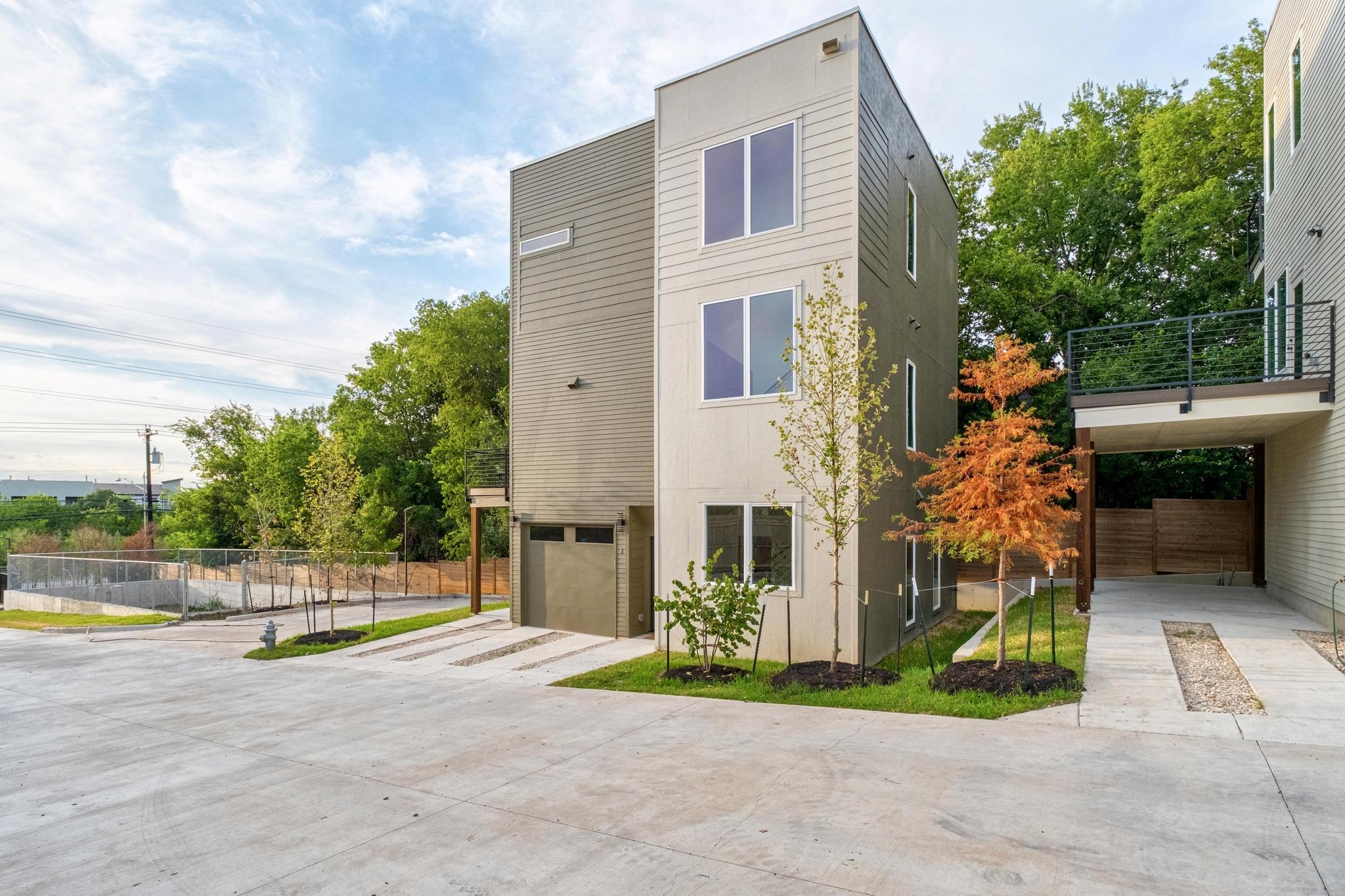 2309 Montopolis Dr # 9, Austin, TX 78741