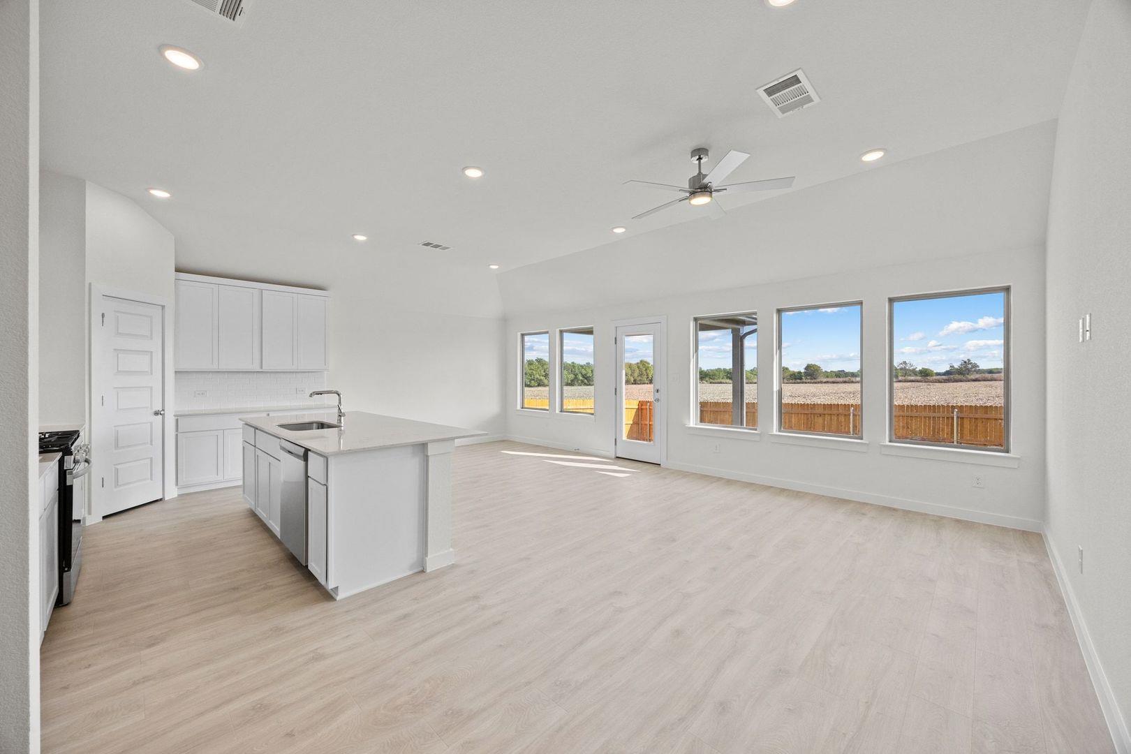 108 Divisadero Dr, Hutto, TX 78634