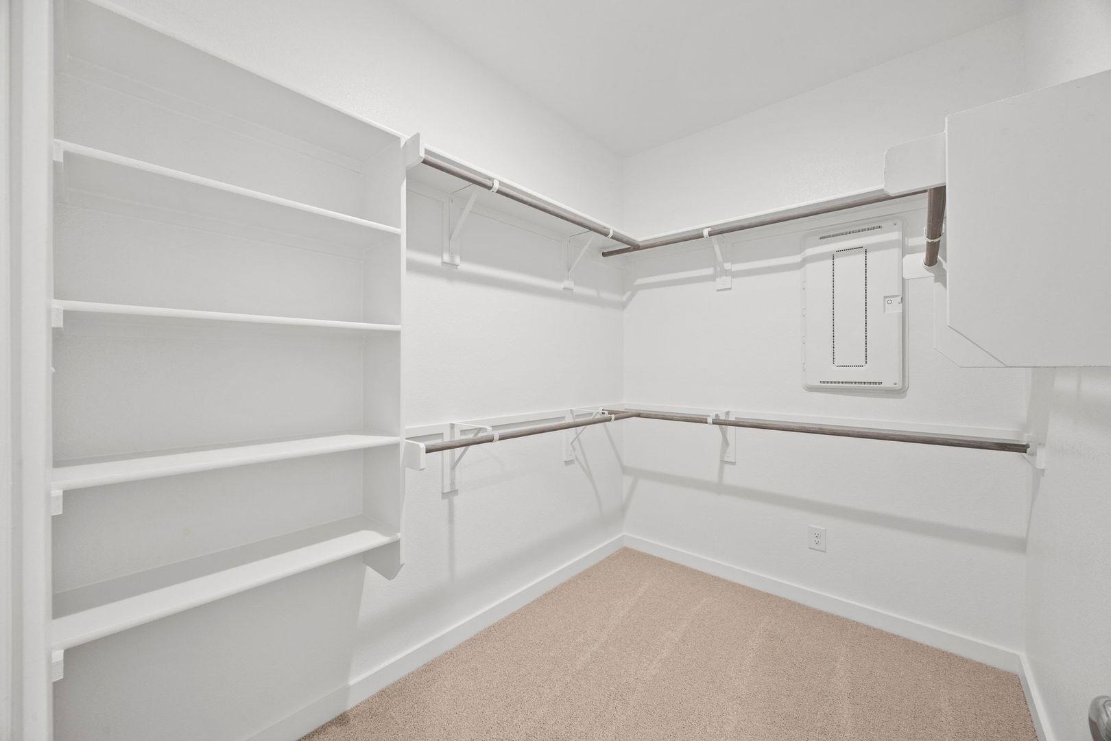 108 Divisadero Dr, Hutto, TX 78634