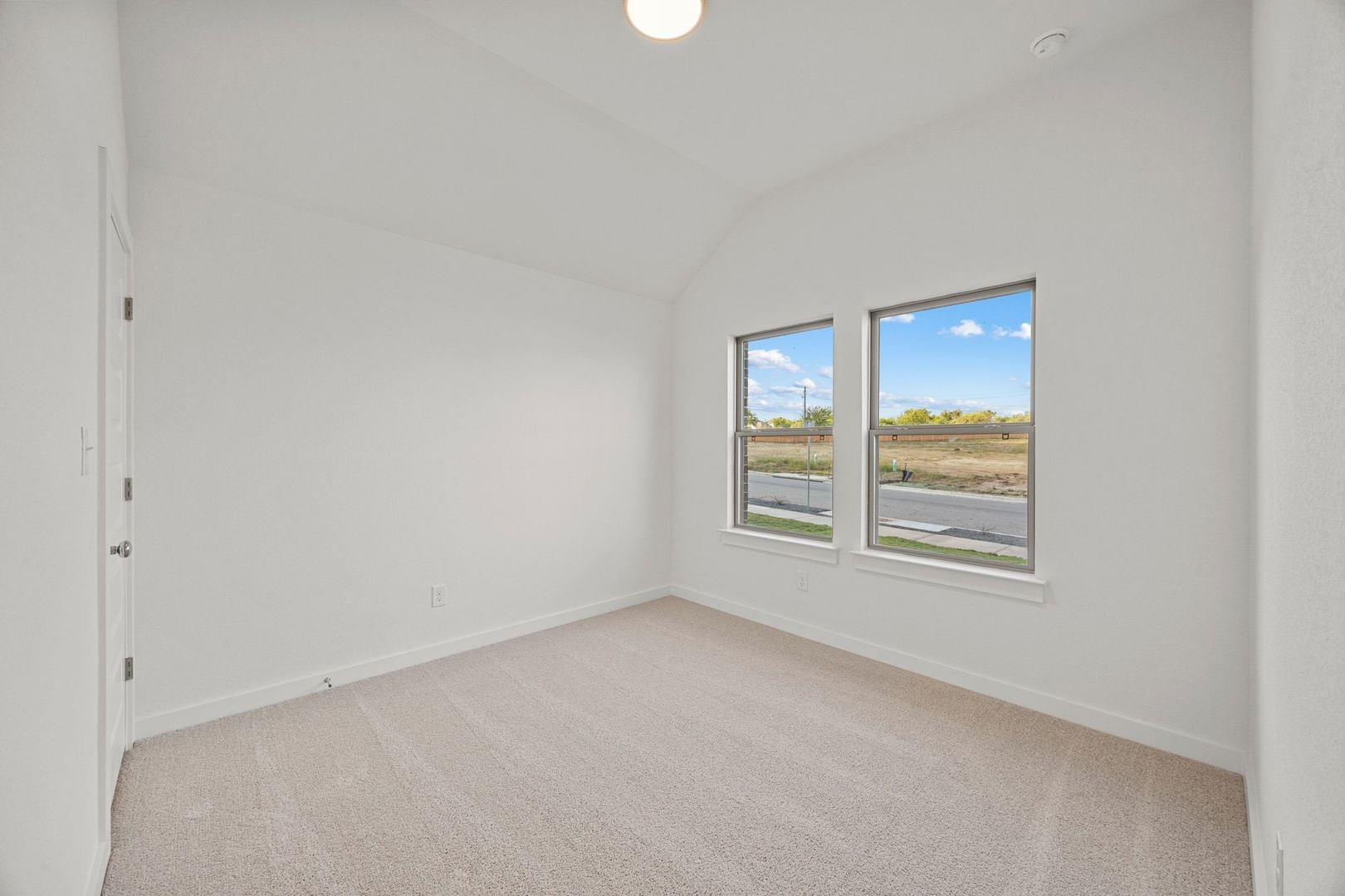 108 Divisadero Dr, Hutto, TX 78634