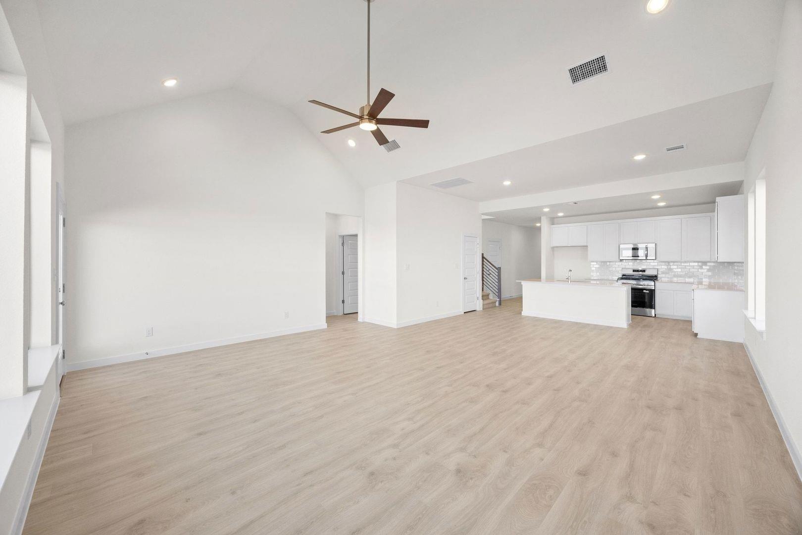 112 Divisadero Dr, Hutto, TX 78634