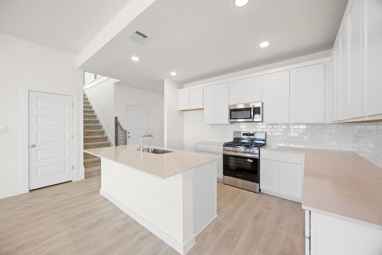 112 Divisadero Dr, Hutto, TX 78634