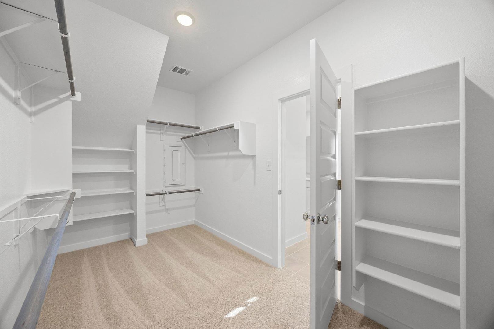 112 Divisadero Dr, Hutto, TX 78634