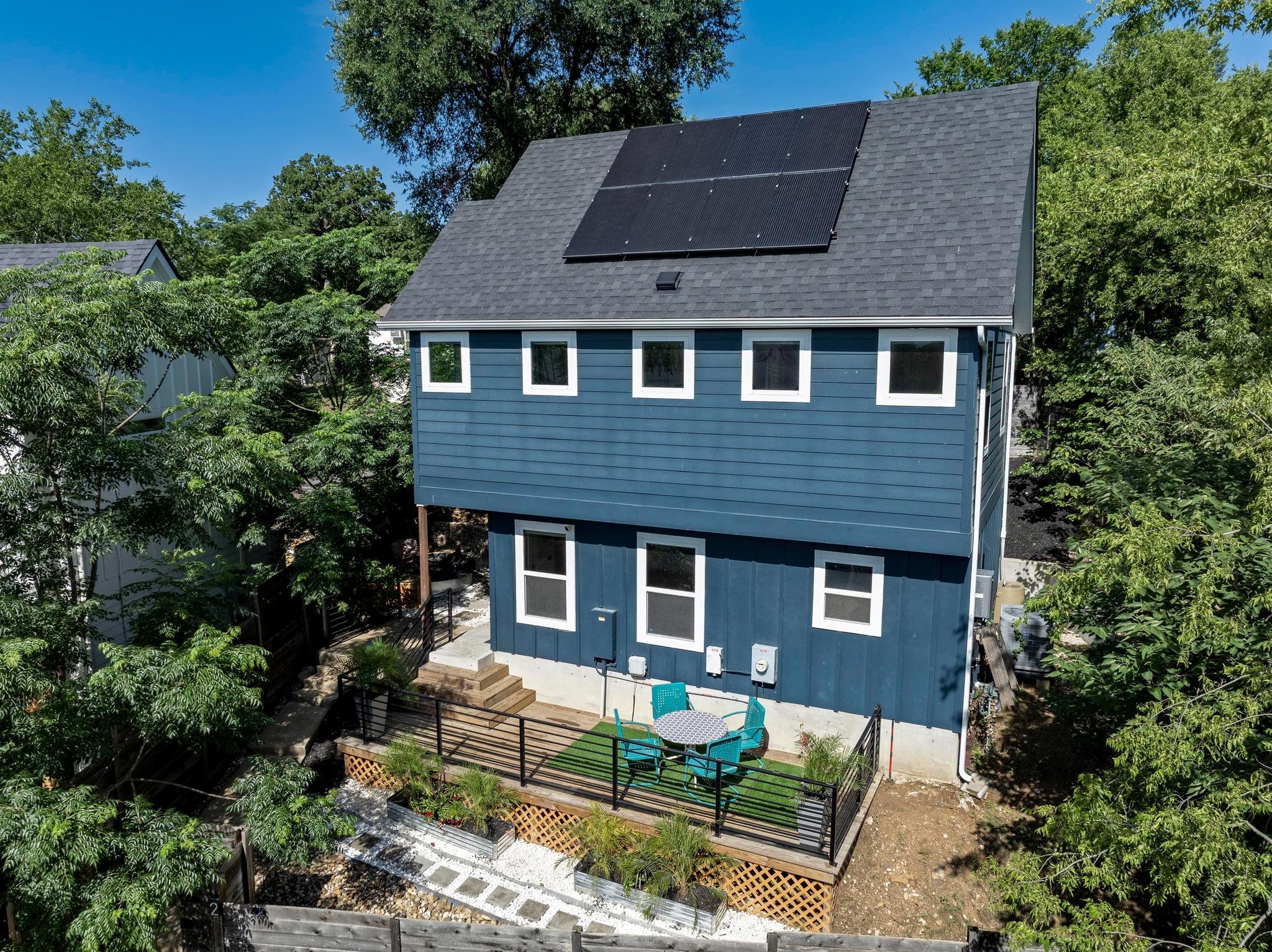 1210 Luna St # 2, Austin, TX 78721