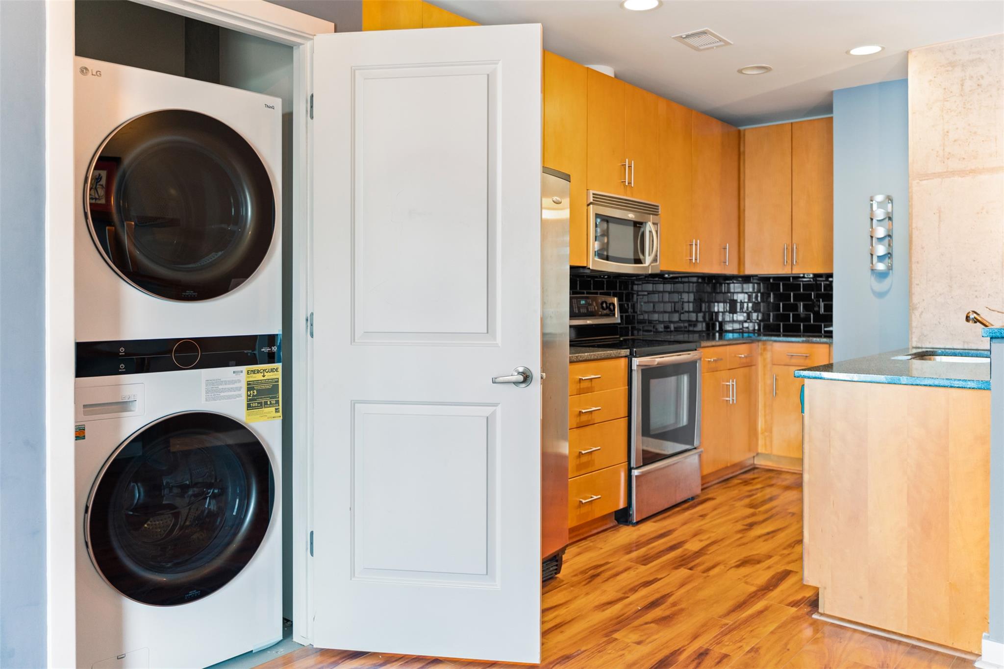 360 Nueces St # 2006, Austin, TX 78701