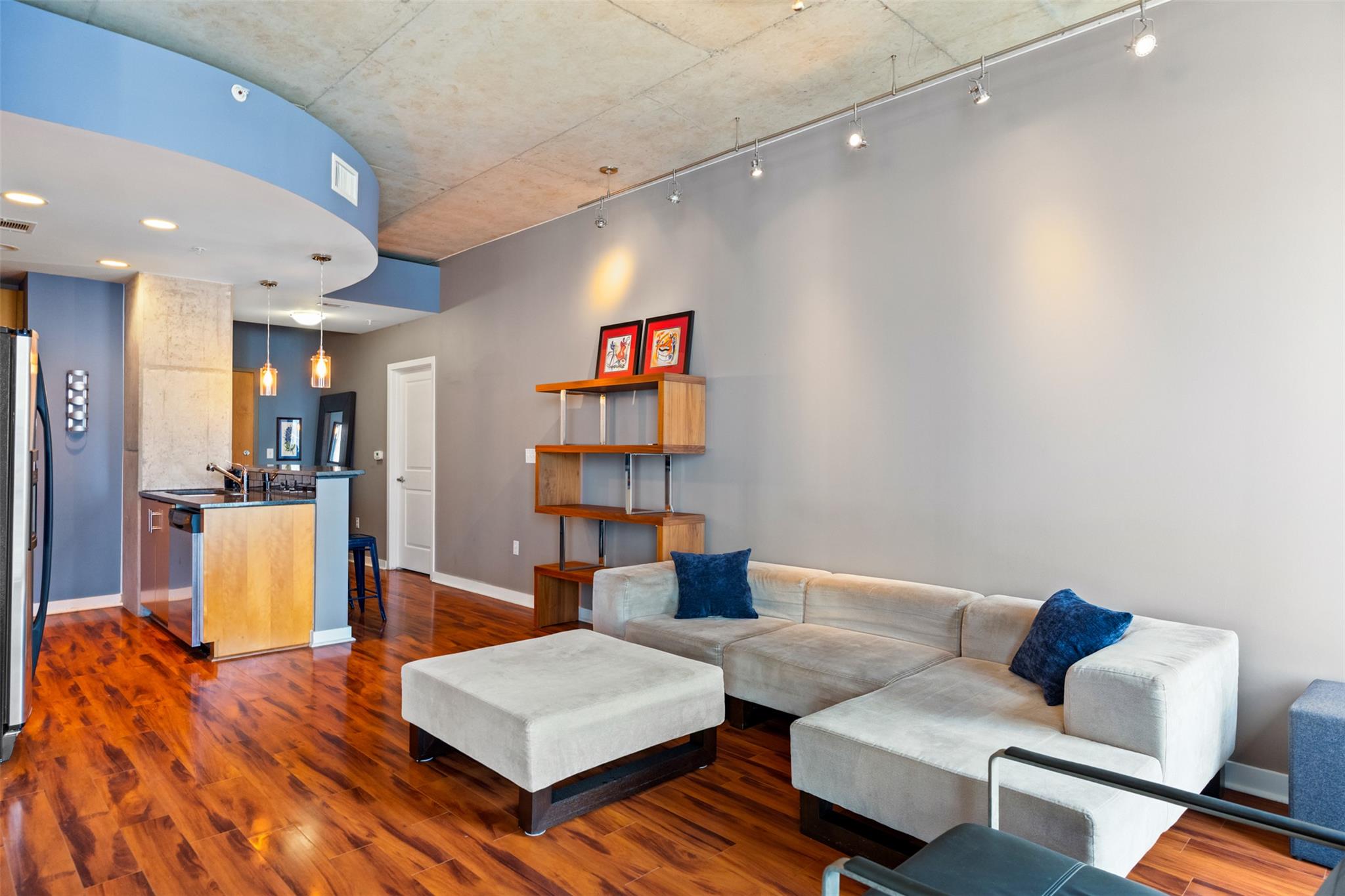 360 Nueces St # 2006, Austin, TX 78701