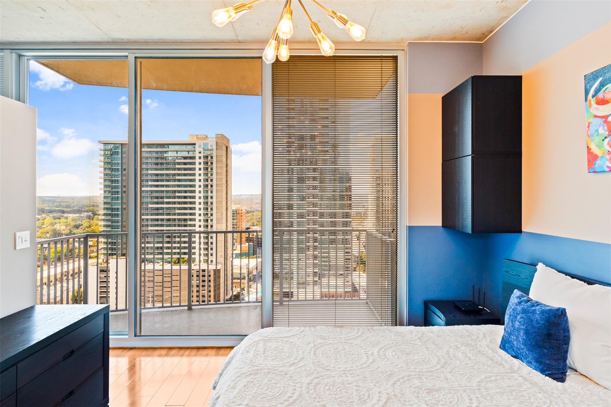 360 Nueces St # 2006, Austin, TX 78701