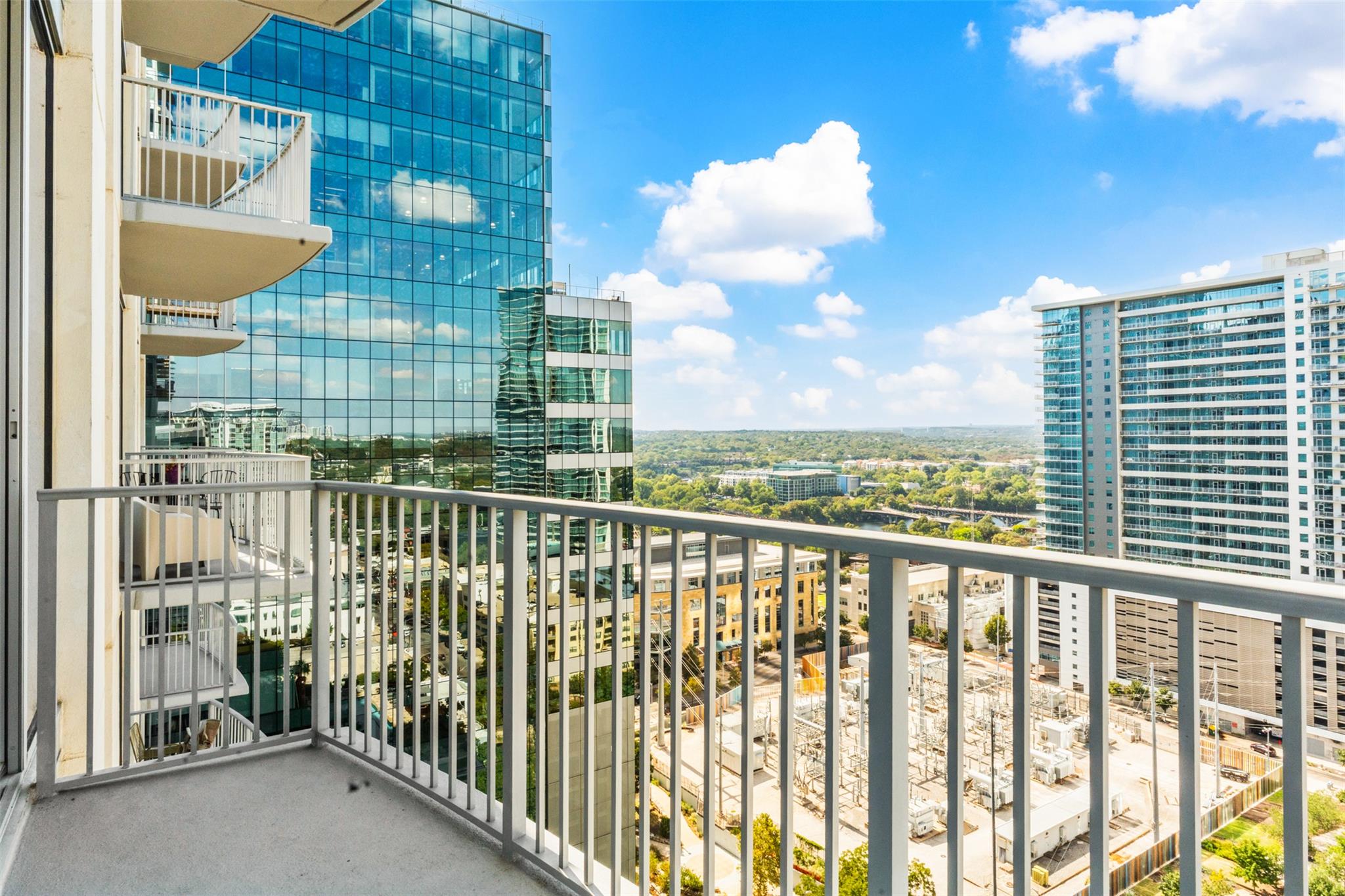 360 Nueces St # 2006, Austin, TX 78701