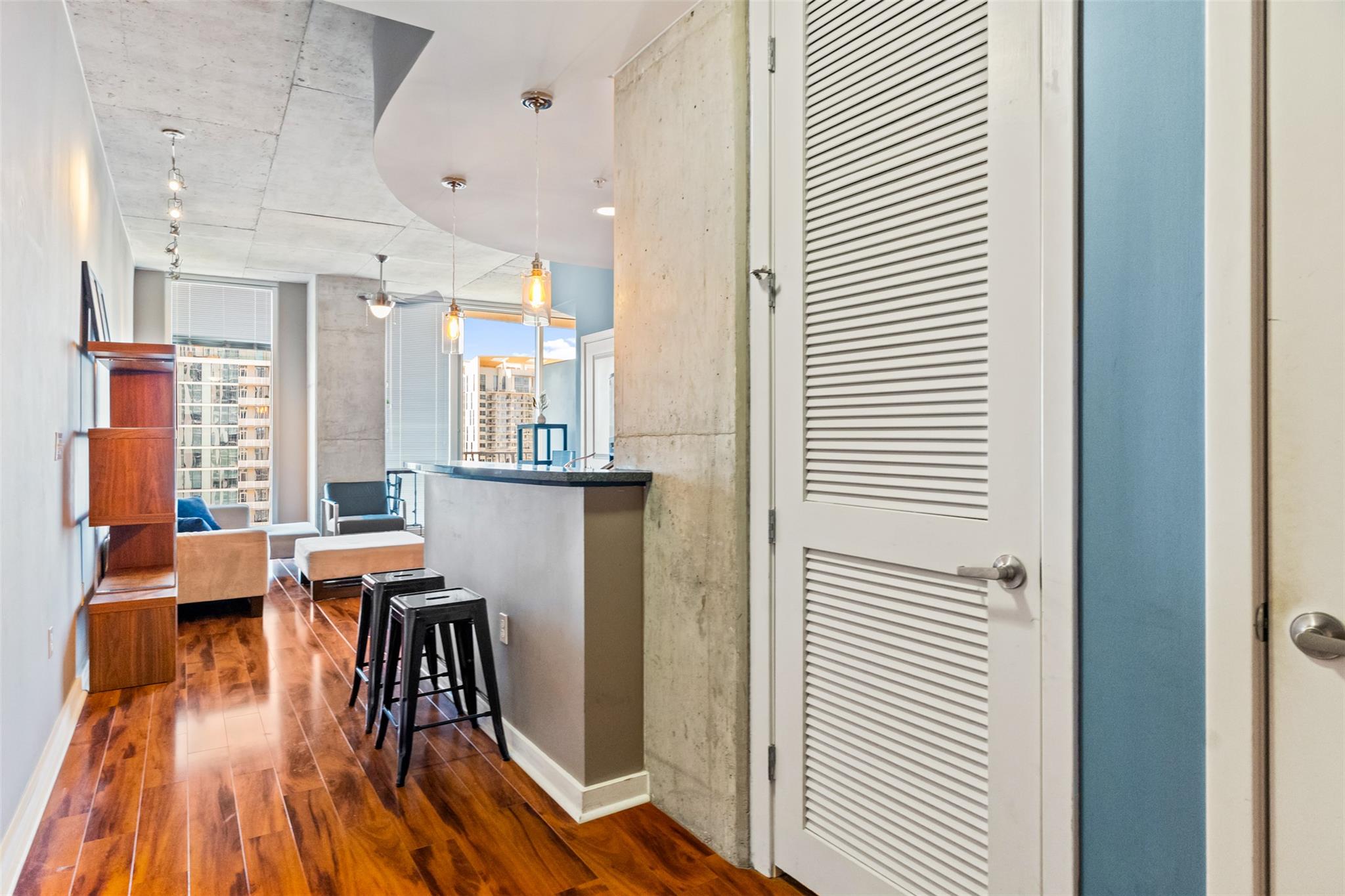 360 Nueces St # 2006, Austin, TX 78701