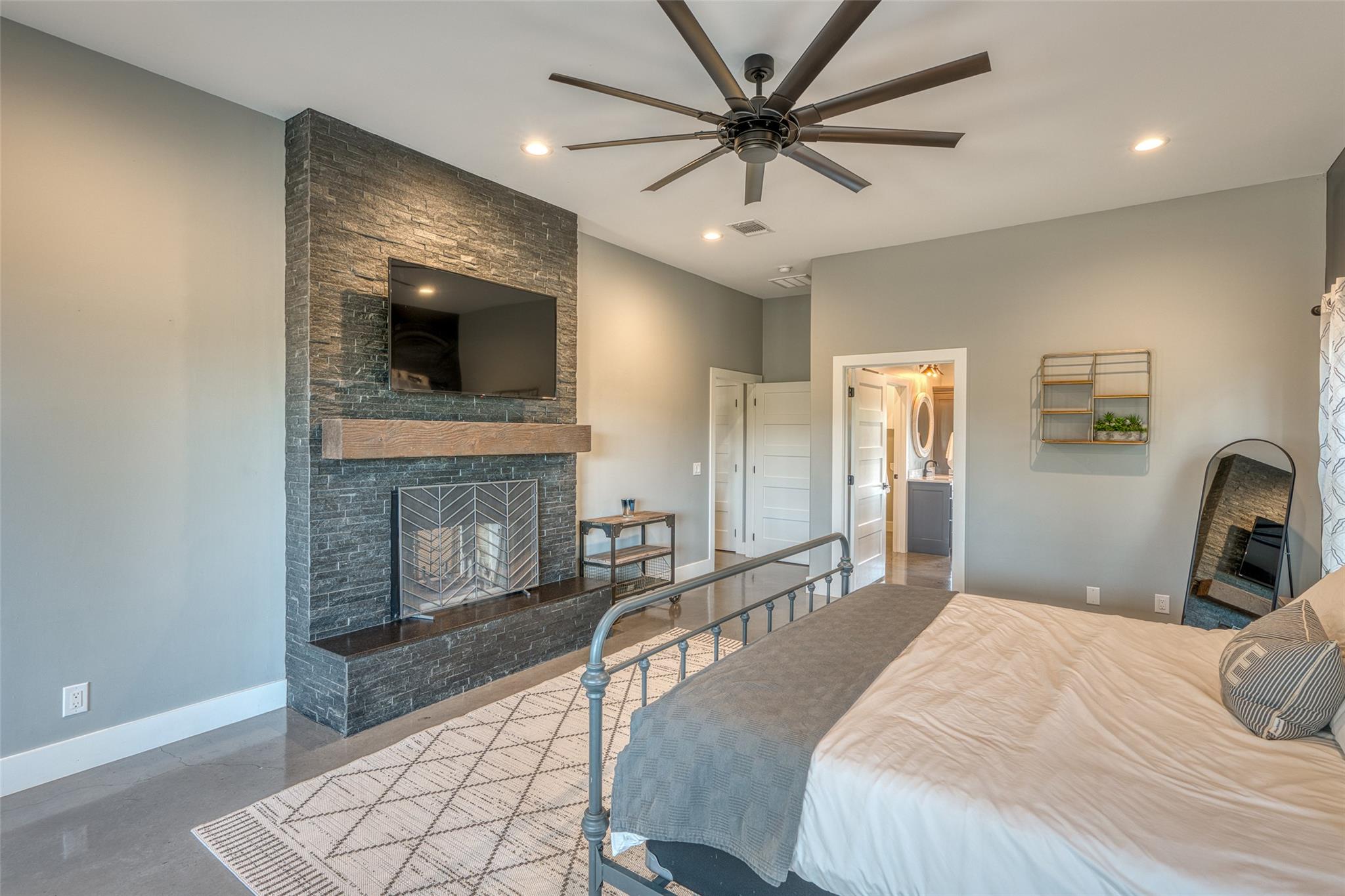 105 Keystone Rdg, Buchanan Dam, TX 78609