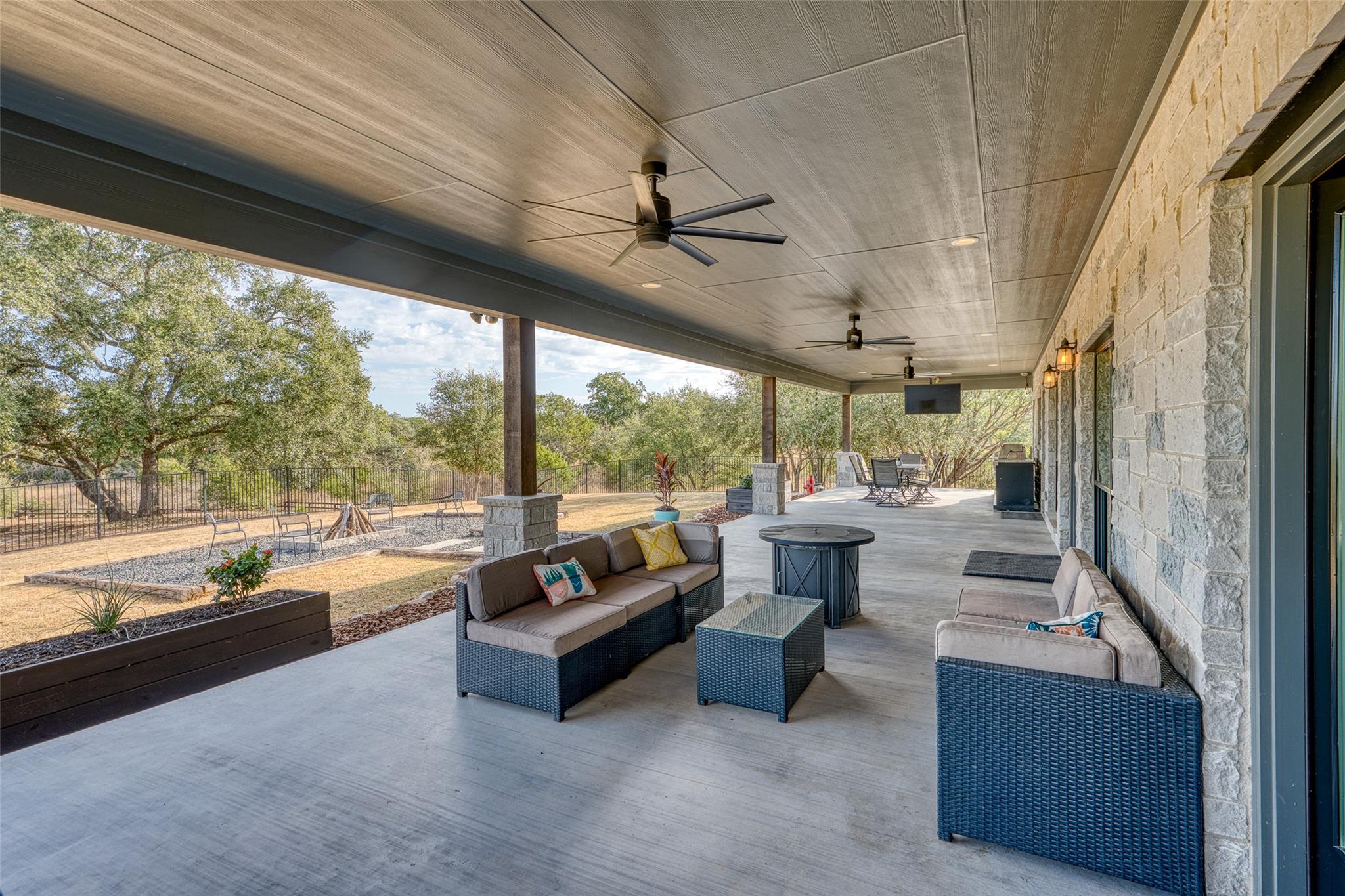 105 Keystone Rdg, Buchanan Dam, TX 78609