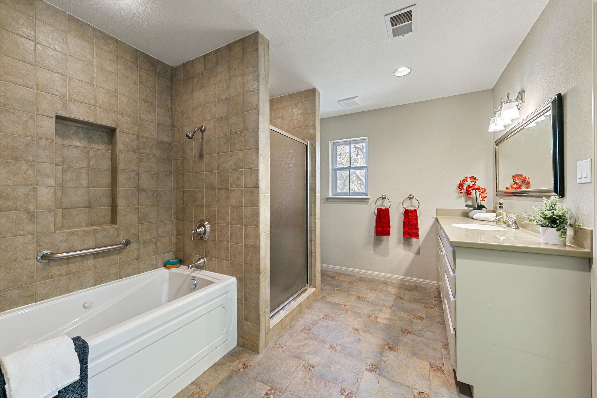 7403 W Rim Dr, Austin, TX 78731