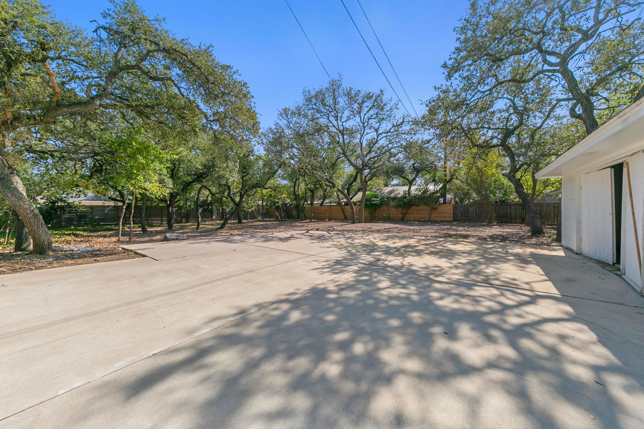 7403 W Rim Dr, Austin, TX 78731