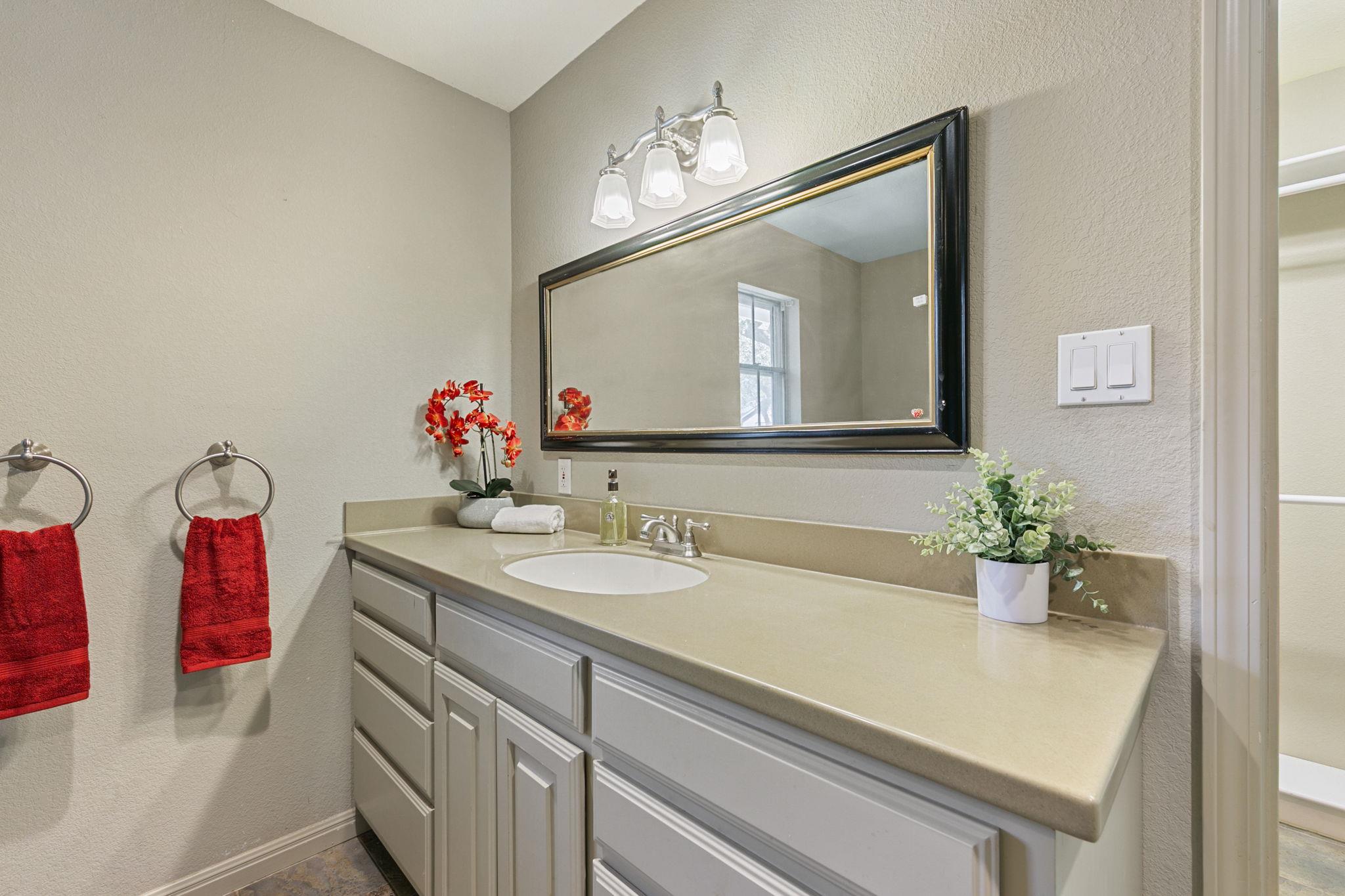 7403 W Rim Dr, Austin, TX 78731