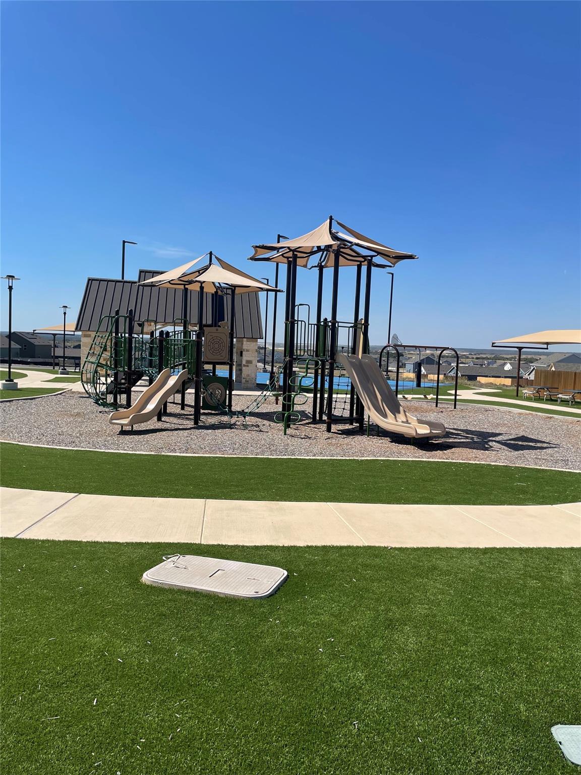 580 Rancho Del Cielo Loop, Jarrell, TX 76537