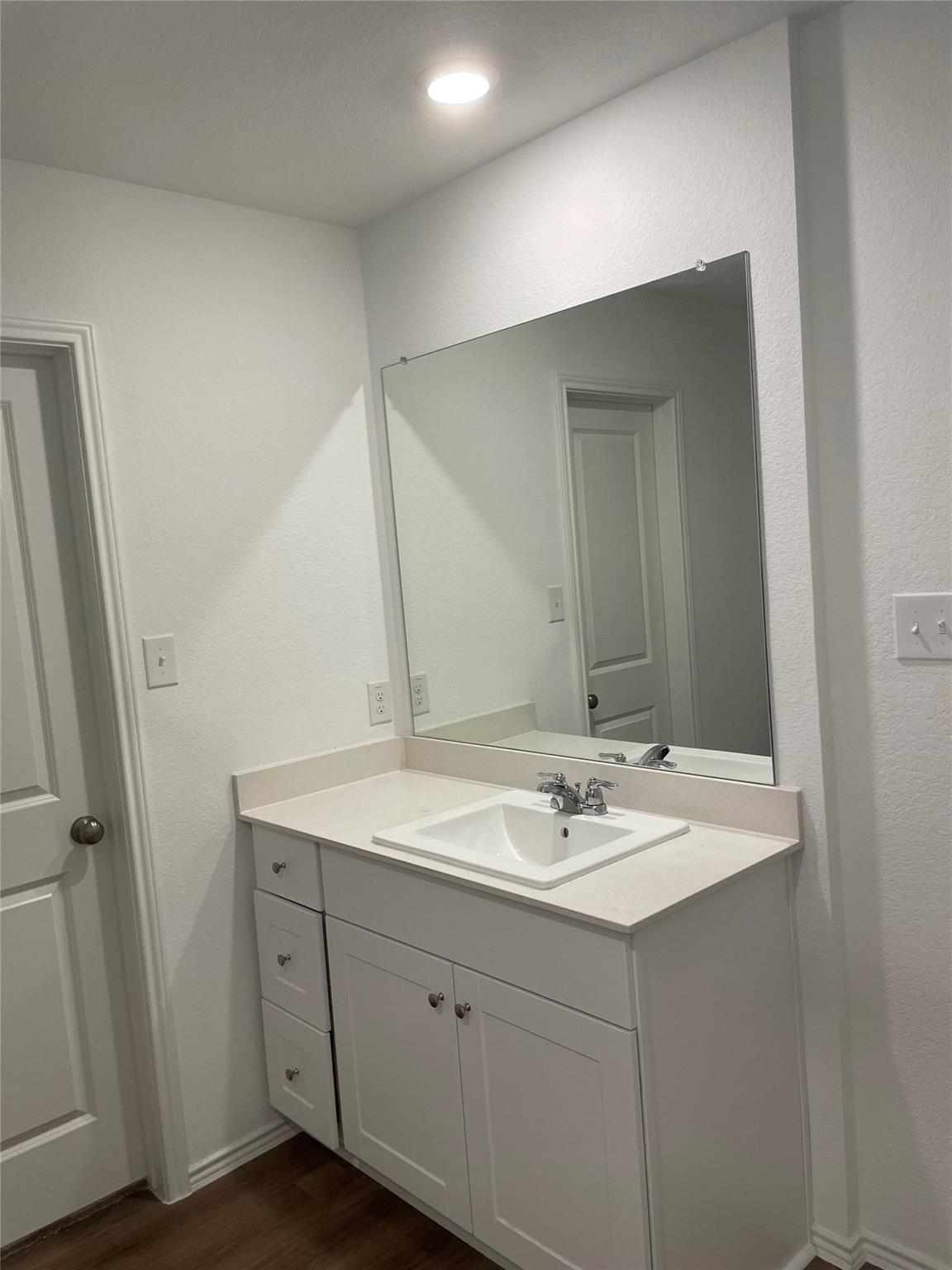 580 Rancho Del Cielo Loop, Jarrell, TX 76537