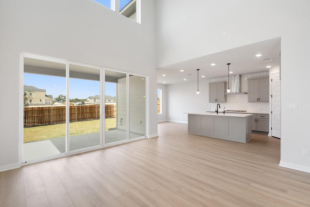 118 Granit Oak Drive, Dripping Springs, TX 78620