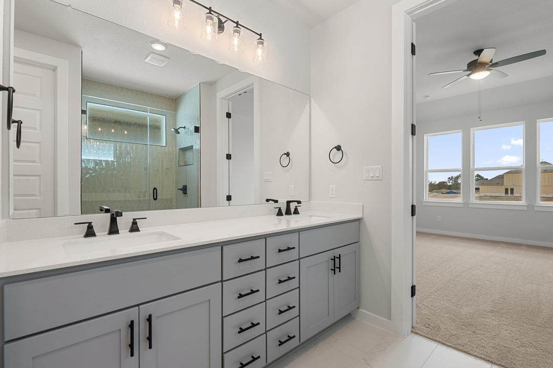 118 Granit Oak Drive, Dripping Springs, TX 78620