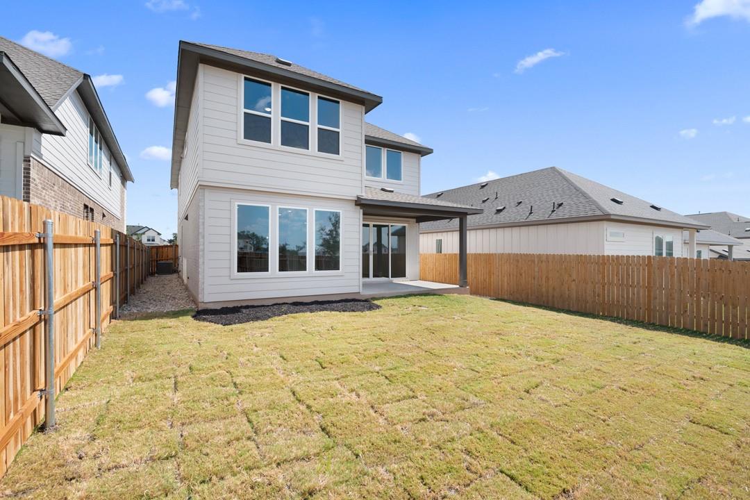 118 Granit Oak Drive, Dripping Springs, TX 78620