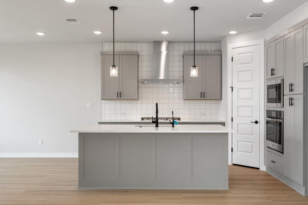 118 Granit Oak Drive, Dripping Springs, TX 78620