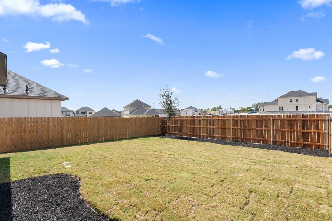 118 Granit Oak Drive, Dripping Springs, TX 78620