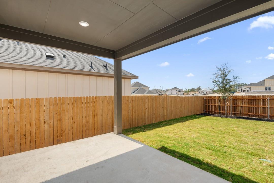 118 Granit Oak Drive, Dripping Springs, TX 78620