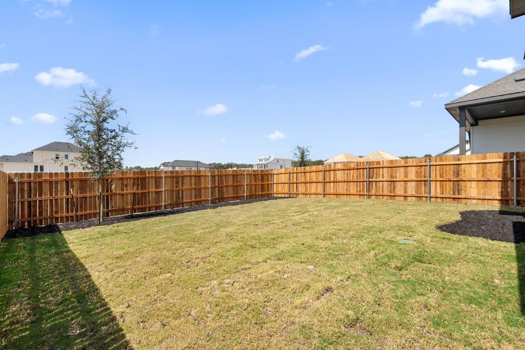 118 Granit Oak Drive, Dripping Springs, TX 78620