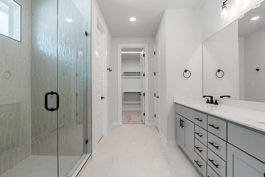 118 Granit Oak Drive, Dripping Springs, TX 78620