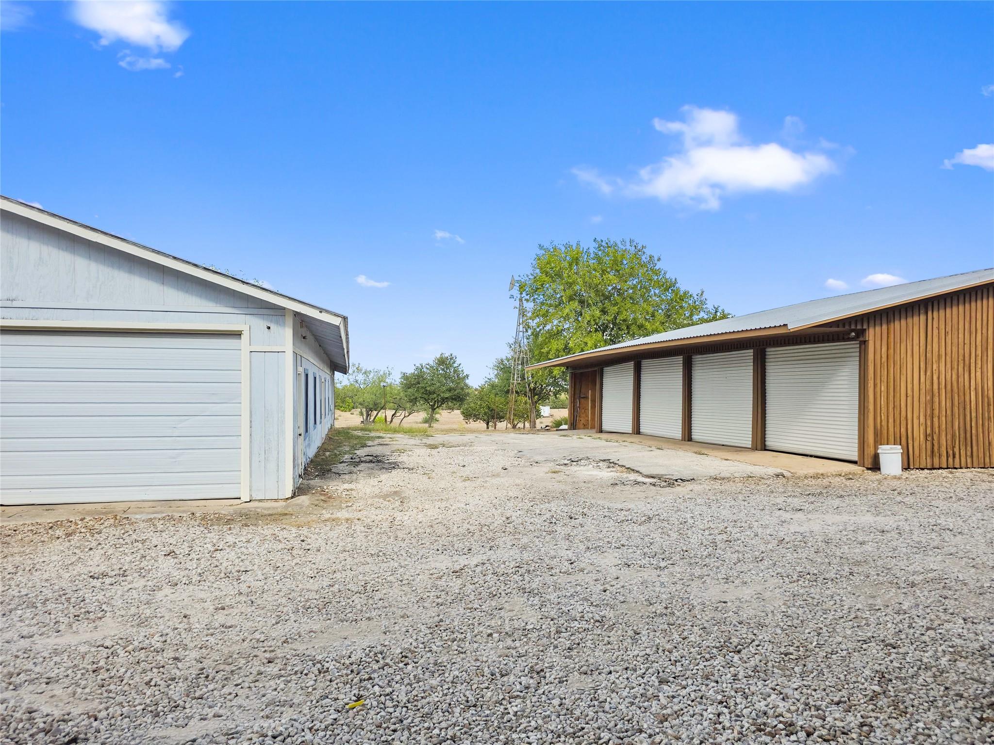 8819 Saddle Cir, Buda, TX 78610