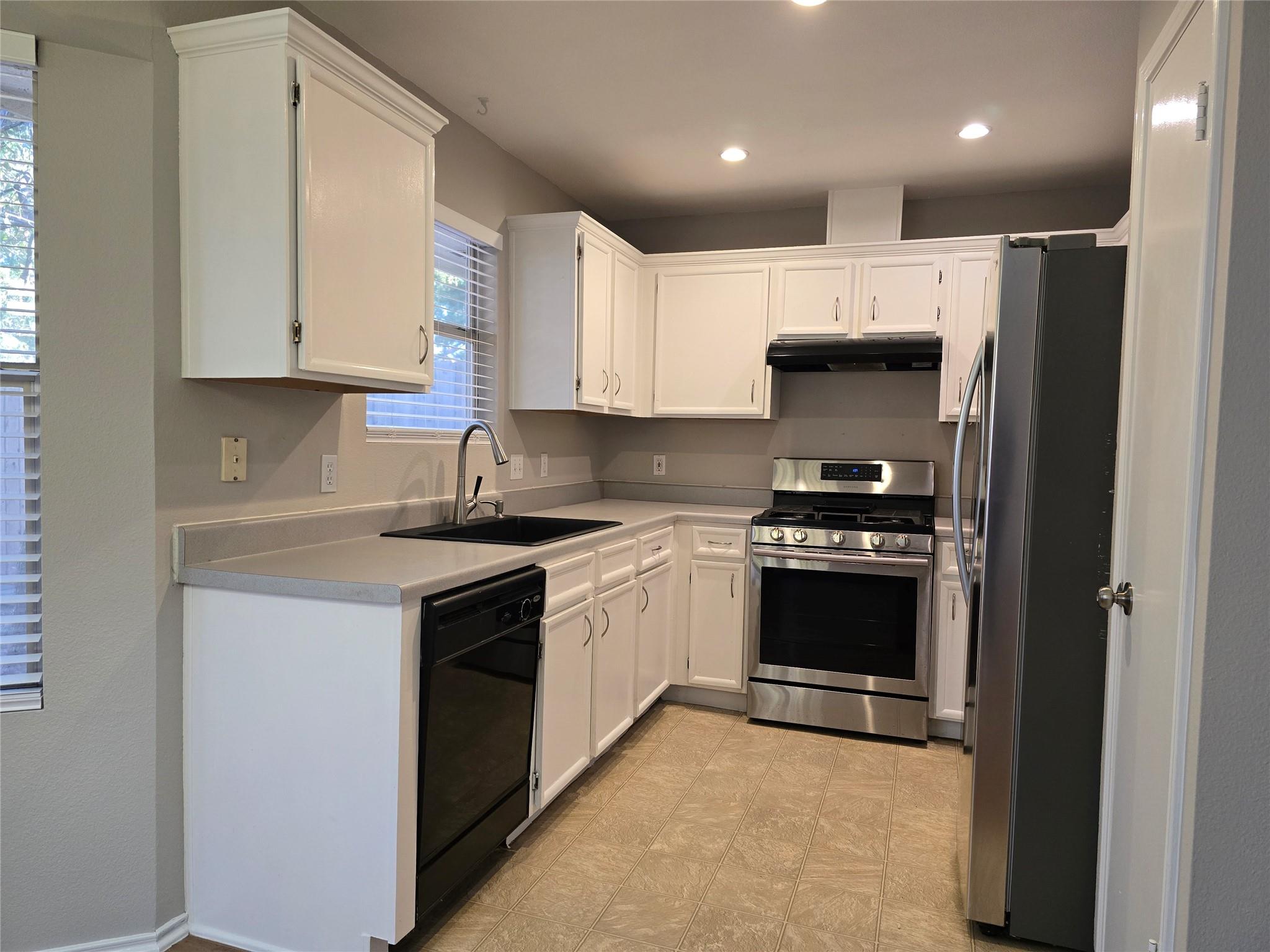 612 Sunny Brook Dr, Leander, TX 78641